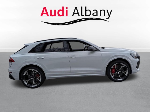 2026 Audi RS Q8 SUV performance