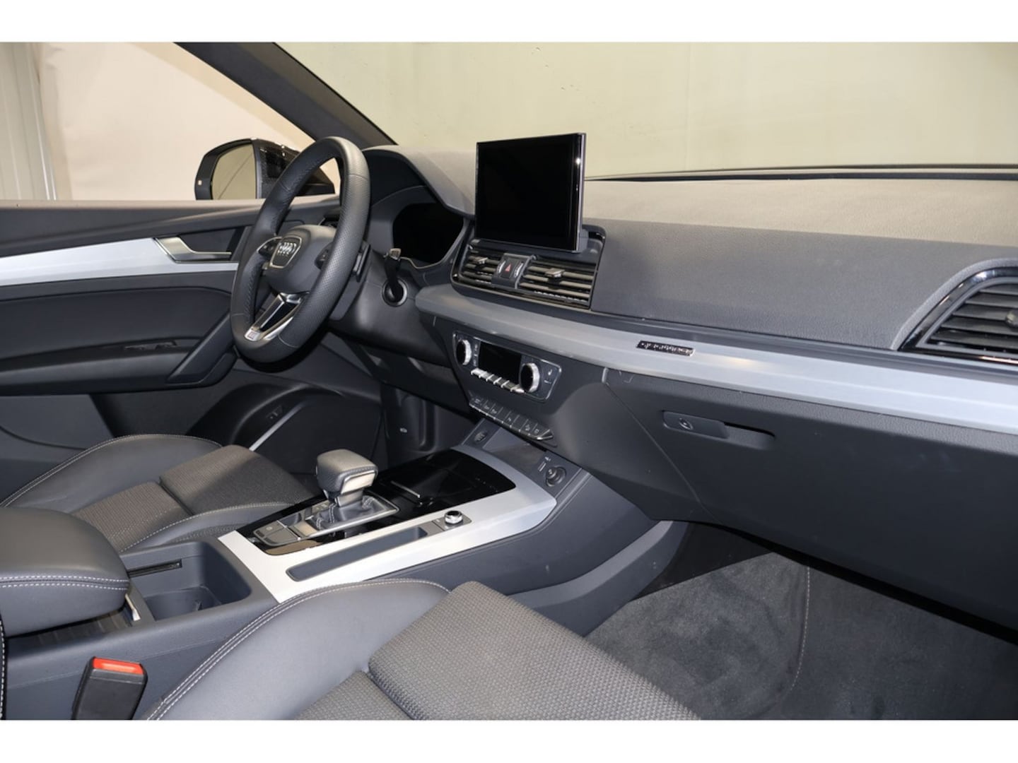 Bild über Audi Q5 Sportback 40 TDI quattro S tronic - für weitere Informationen kontaktieren Sie den Audi Partner