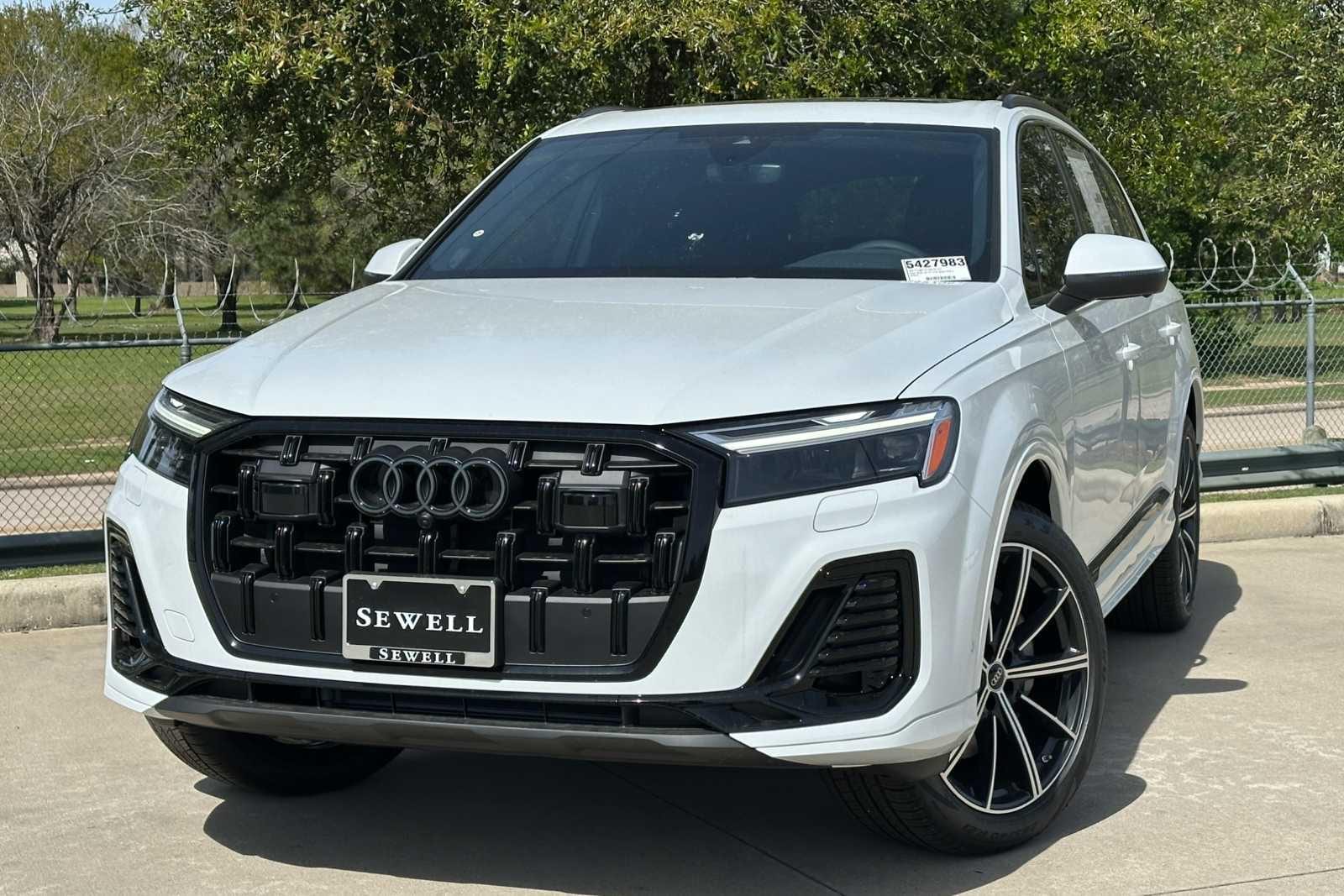 2026 Audi Q7 45 Premium Plus quattro Tiptronic's photo