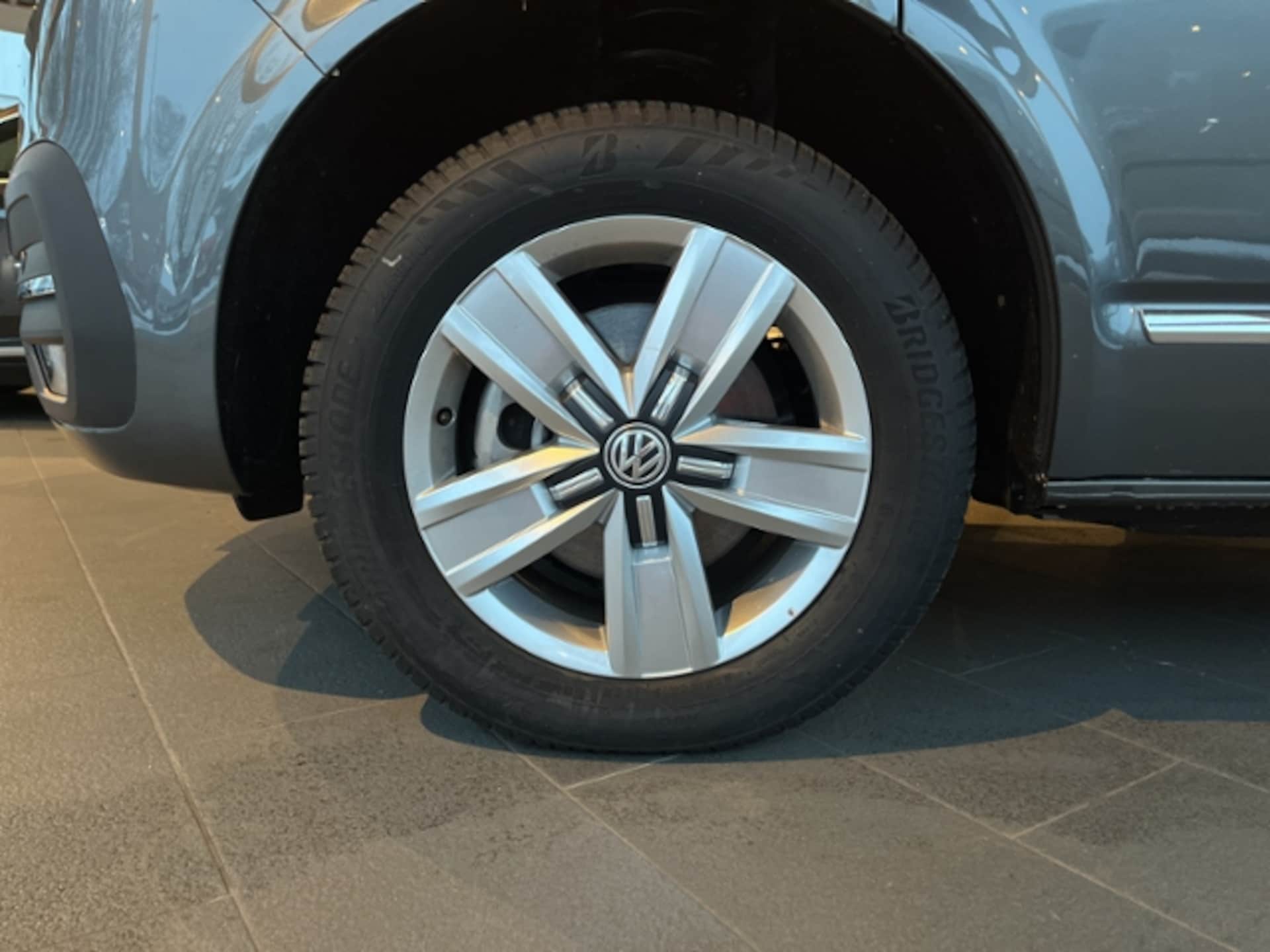 Volkswagen T6.1 Caravelle kurzer Radstand Comfortline