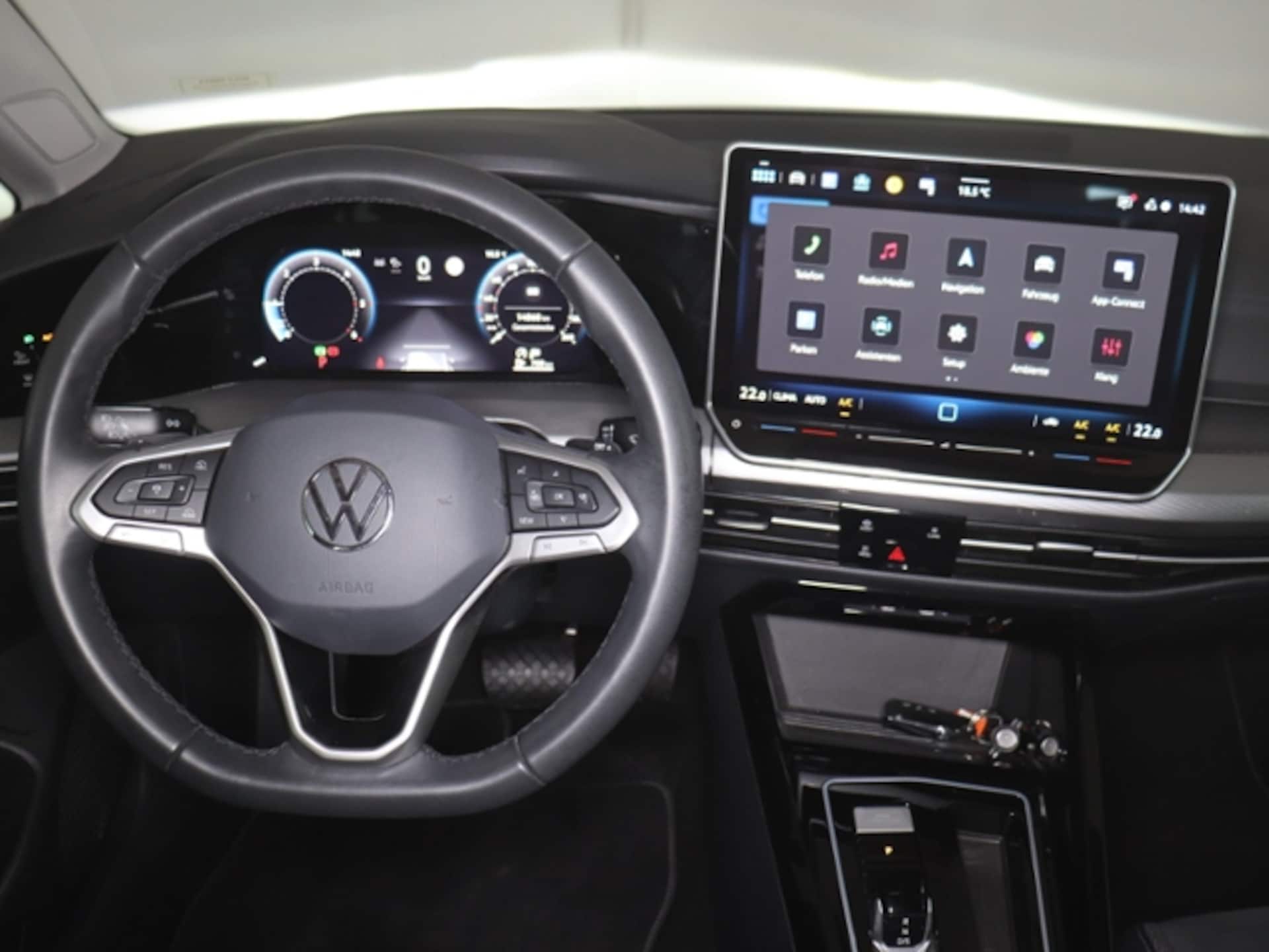 Volkswagen Golf Style