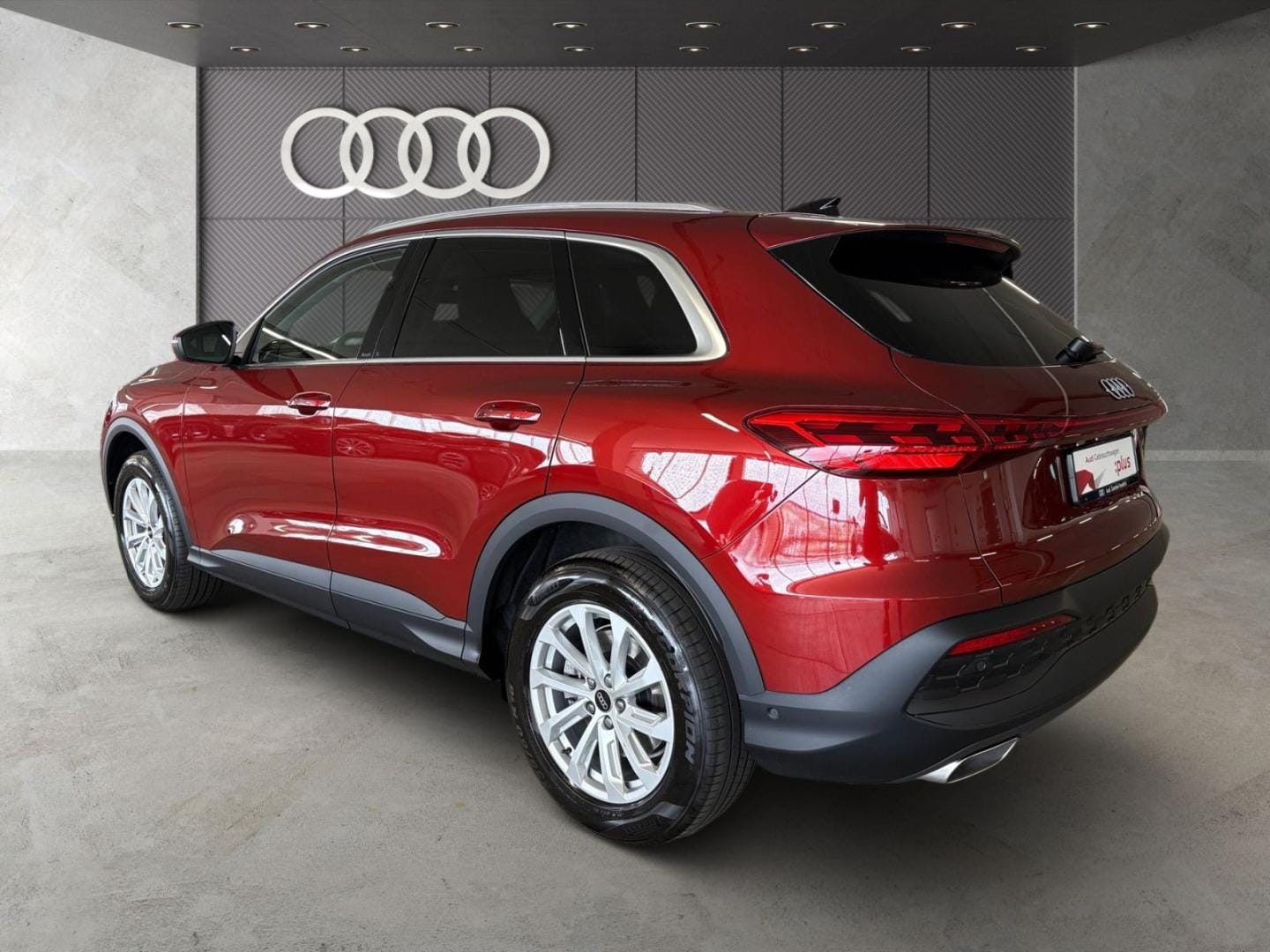 Bild über Audi Q5 SUV TFSI 150 kW S tronic - für weitere Informationen kontaktieren Sie den Audi Partner