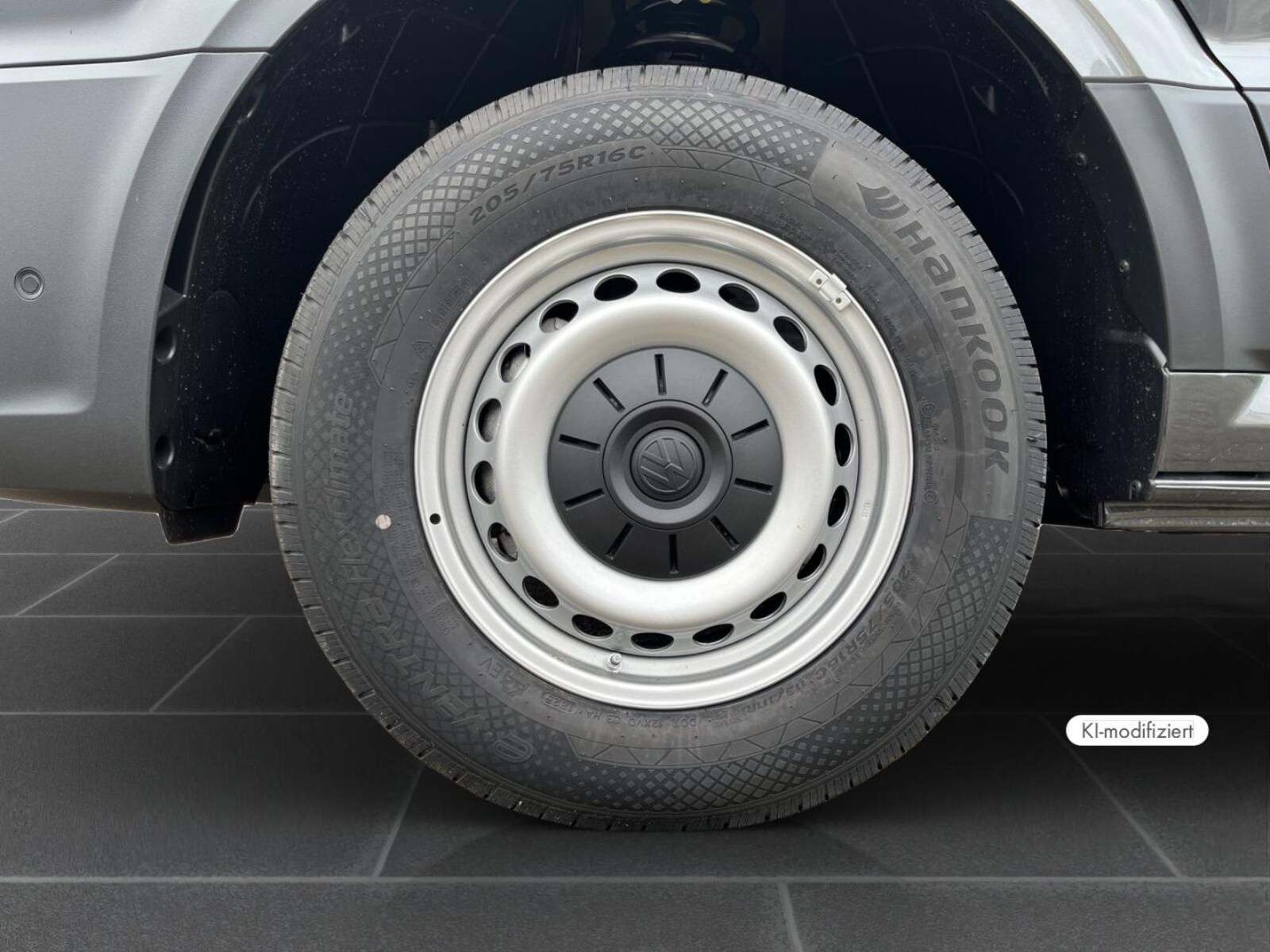 Volkswagen Crafter Kasten mittlerer Radstand – Bild 8