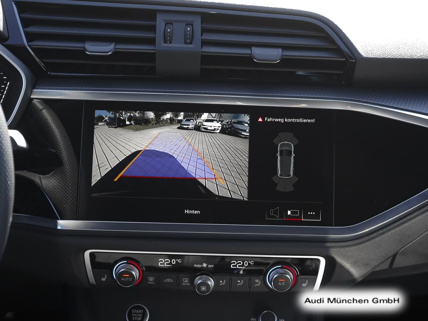 Bild über Audi Q3 S line 40 TFSI quattro S tronic - für weitere Informationen kontaktieren Sie den Audi Partner