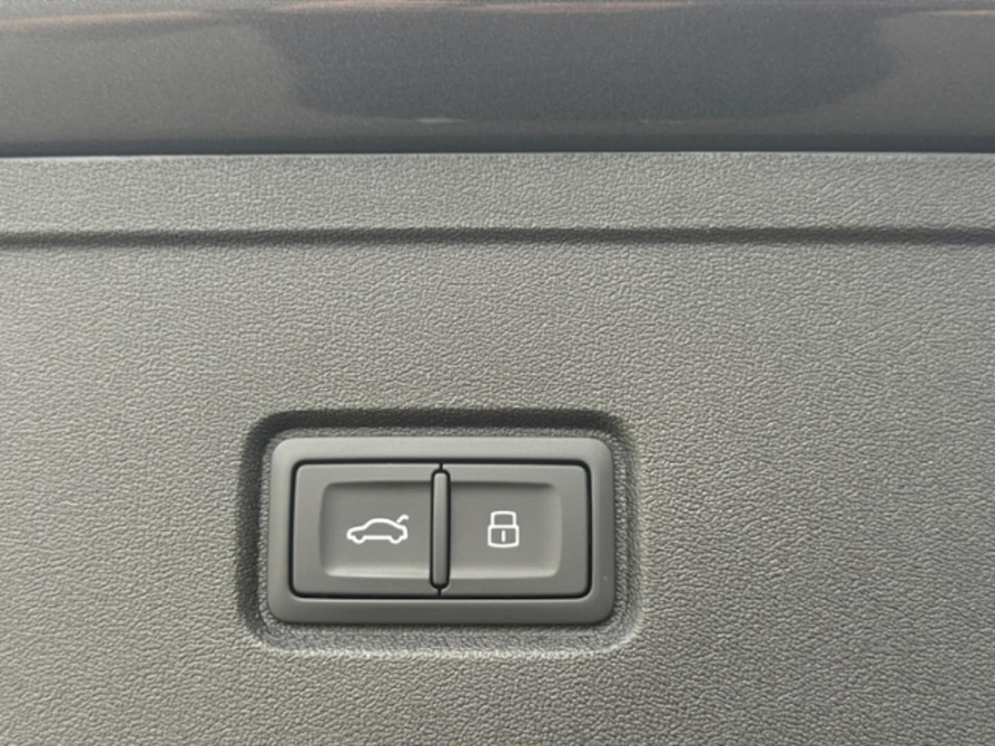 Bild über Audi Q7 SUV TDI quattro 220 kW tiptronic - für weitere Informationen kontaktieren Sie den Audi Partner