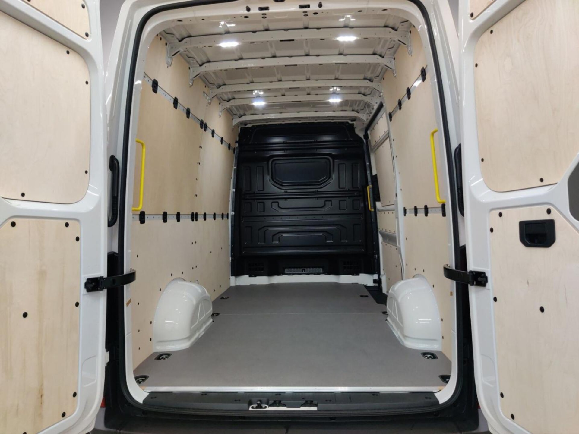 Volkswagen Crafter Kasten mittlerer Radstand