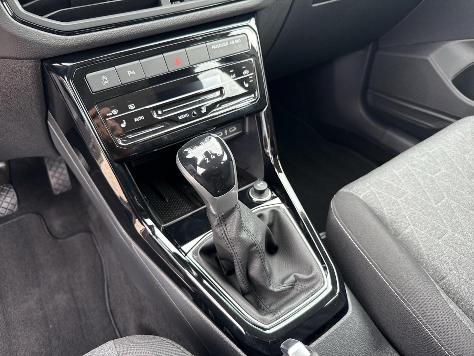 Volkswagen T-Cross – Bild 10