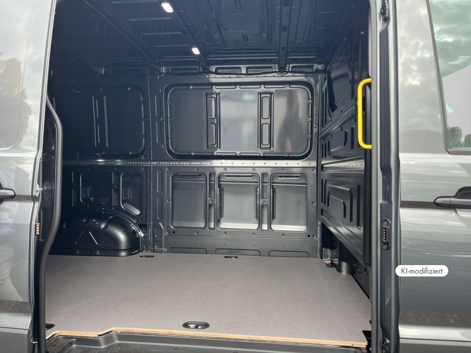 Volkswagen Crafter Kasten mittlerer Radstand – Bild 14