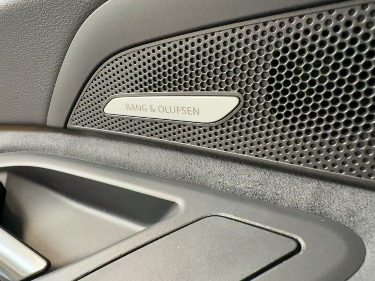 Bild über Audi Q5 SUV TDI quattro 220 kW S tronic - für weitere Informationen kontaktieren Sie den Audi Partner