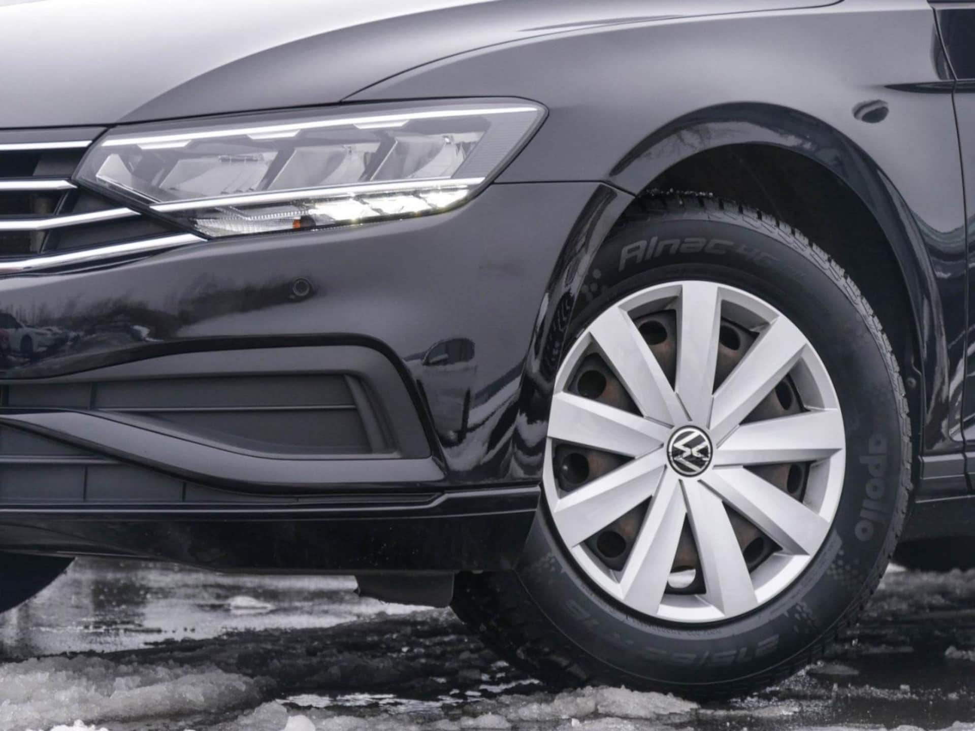 Volkswagen Passat Variant Basis-Modell