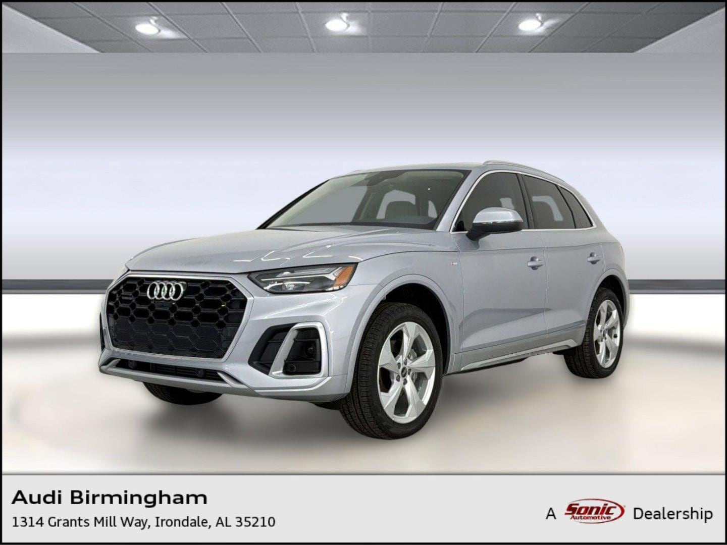 2025 Audi Q5 45 Premium Plus's photo