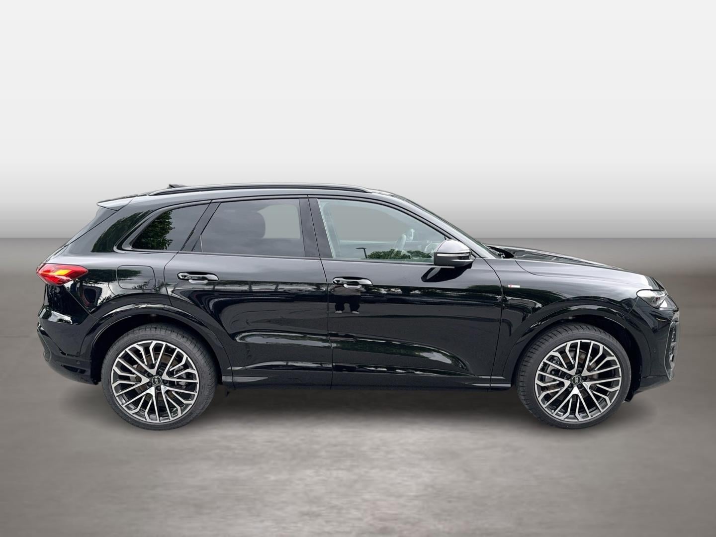 Bild über Audi Q5 SUV TDI quattro 150 kW S tronic - für weitere Informationen kontaktieren Sie den Audi Partner