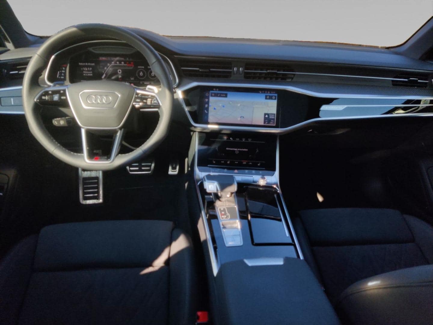 Bild über Audi RS 6 Avant performance quattro tiptronic - für weitere Informationen kontaktieren Sie den Audi Partner