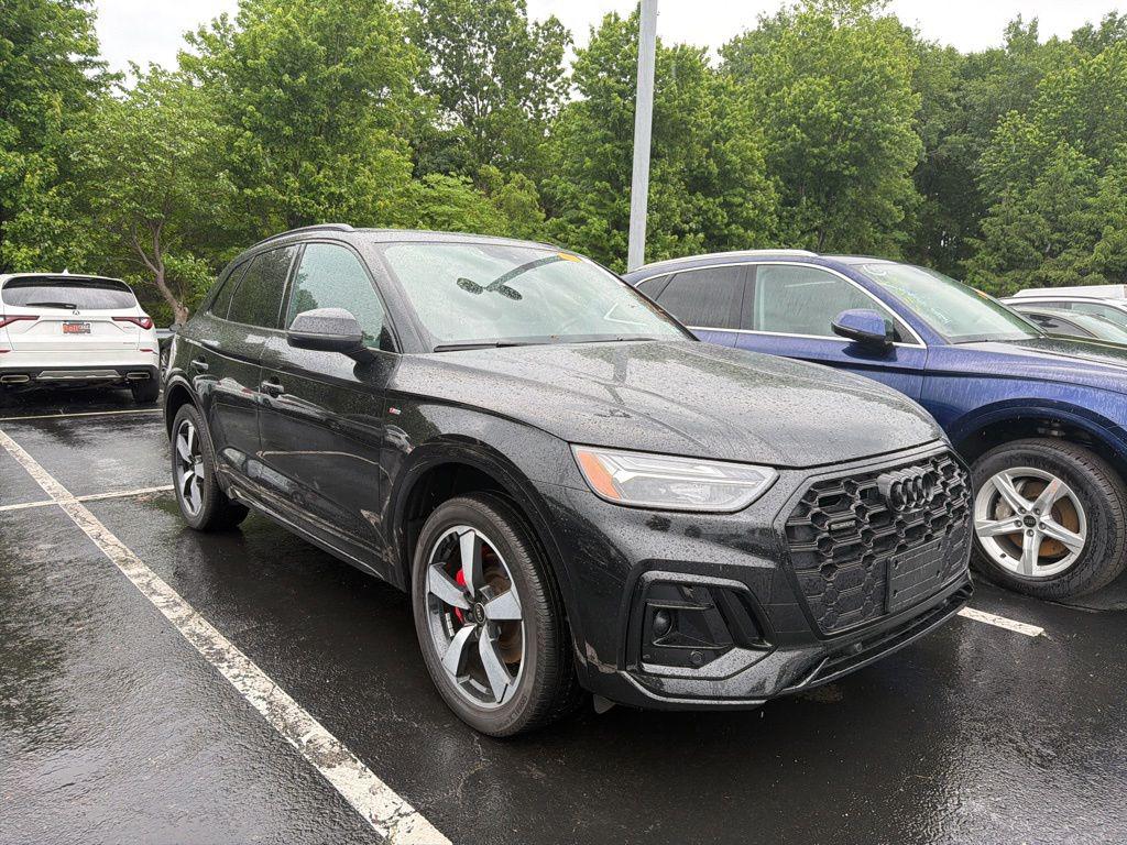2024 Audi Q5 45 Premium Plus's photo