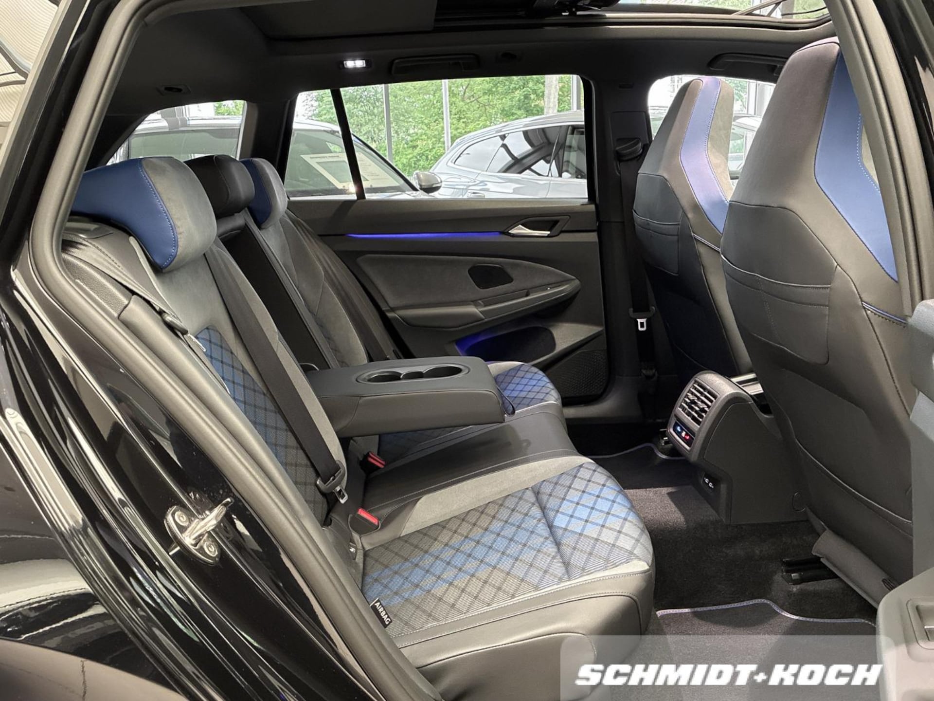 Volkswagen Golf Variant R