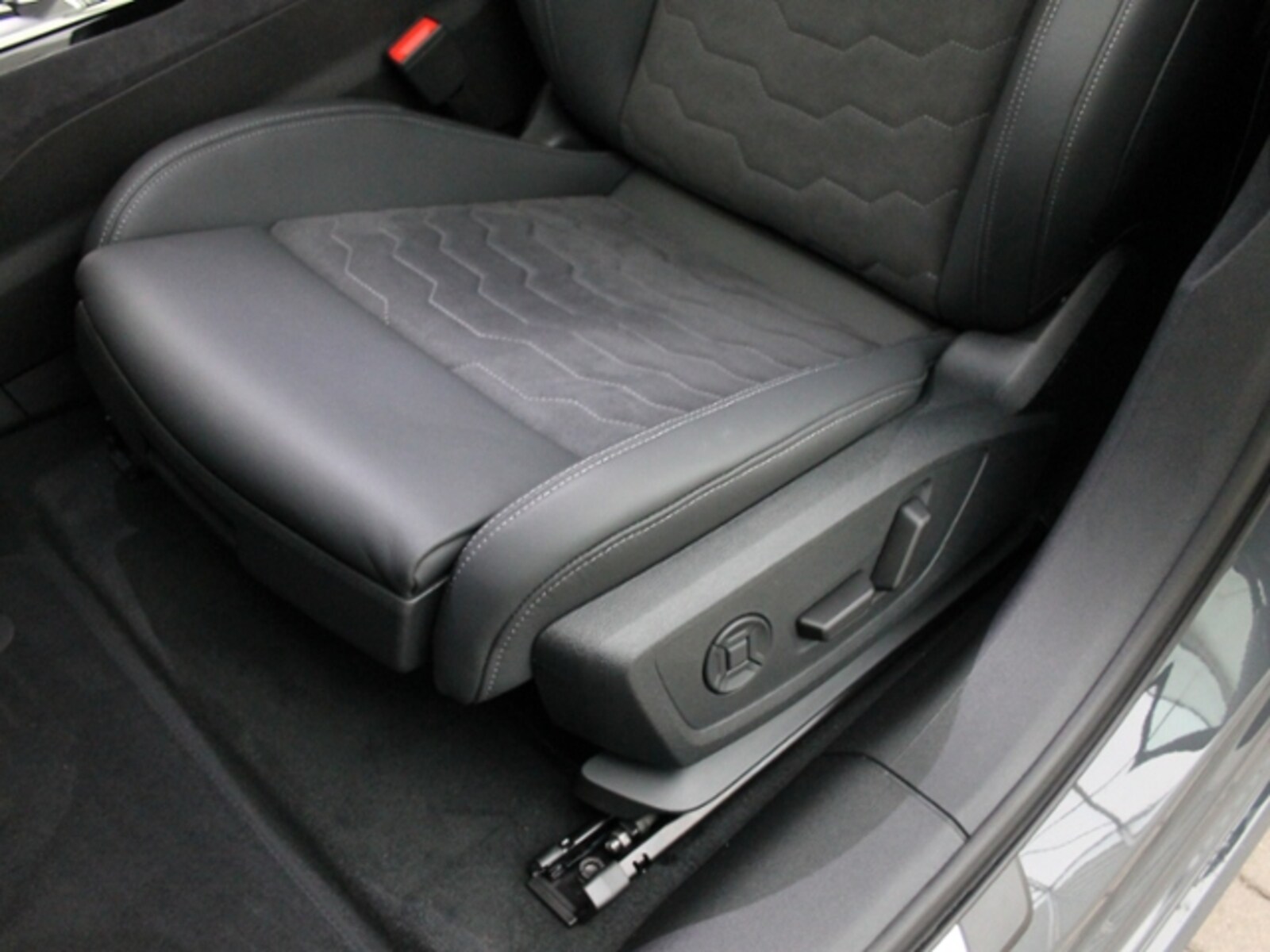 Audi A6 Avant e-tron – Bild 8