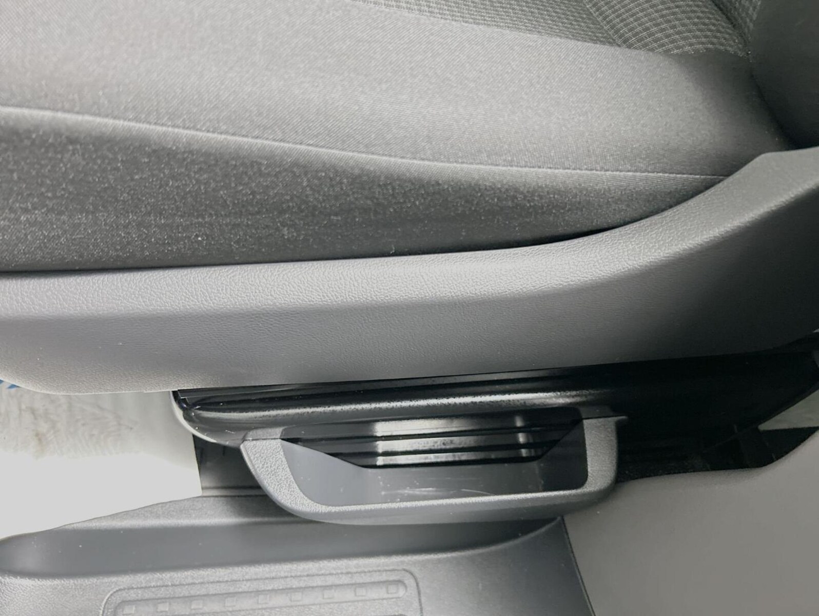 Volkswagen T6.1 Transporter Kasten kurzer Radstand – Bild 12