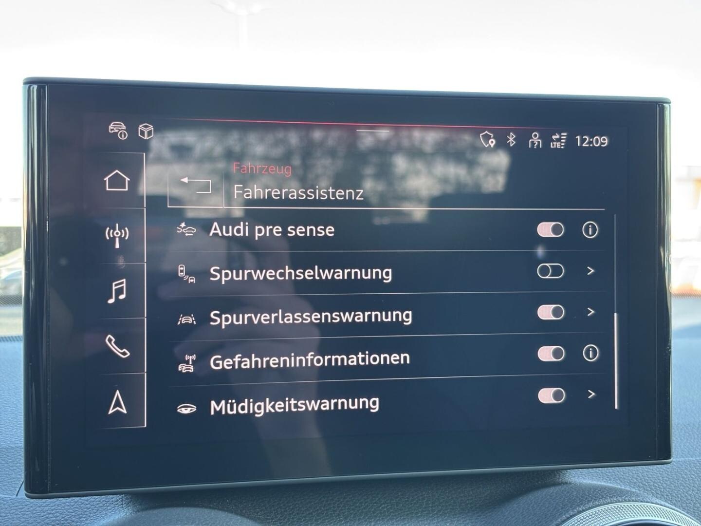 Bild über Audi Q2 advanced 35 TFSI S tronic - für weitere Informationen kontaktieren Sie den Audi Partner