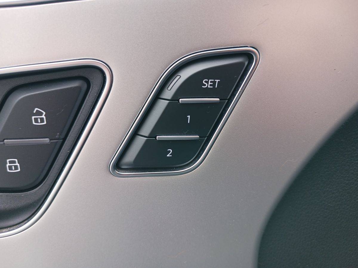 Image about Audi Q8 TFSI e Advanced 55 TFSI e quattro 280 kW (381 ch) tiptronic