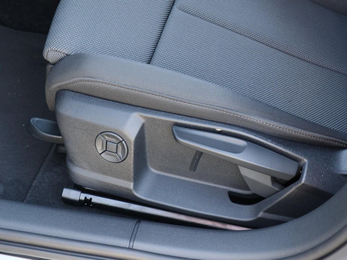 Bild über Audi A3 Sportback S line 35 TFSI S tronic - für weitere Informationen kontaktieren Sie den Audi Partner