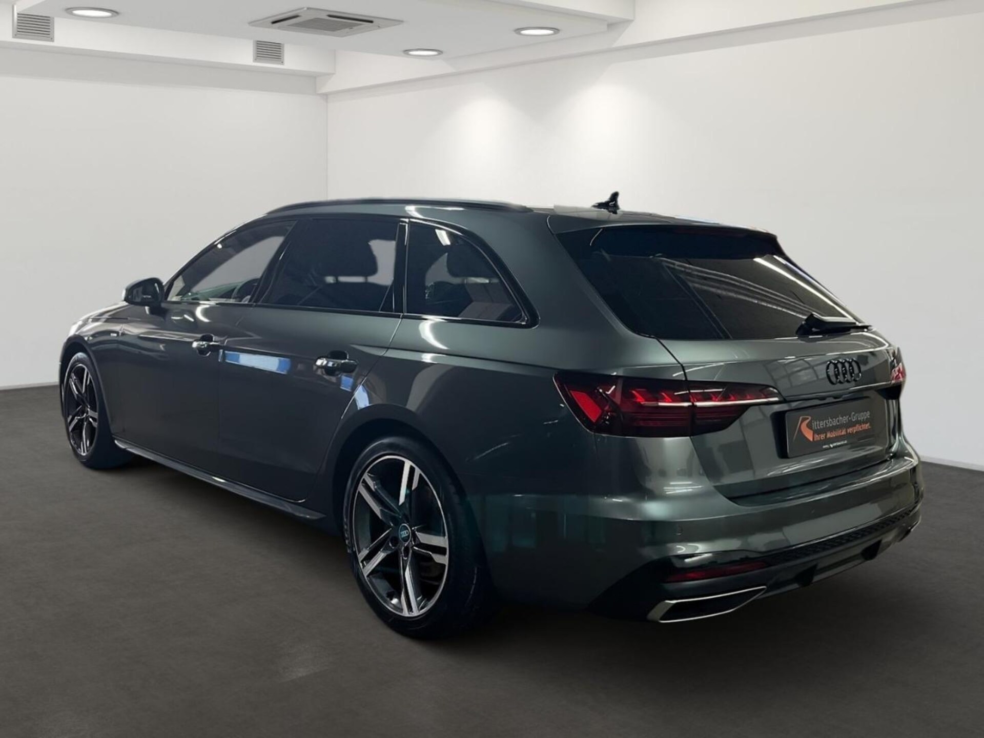 Audi A4 Avant S line