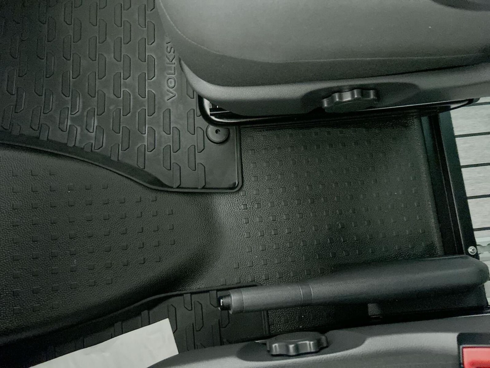 Volkswagen T6.1 Transporter Kasten kurzer Radstand – Bild 17