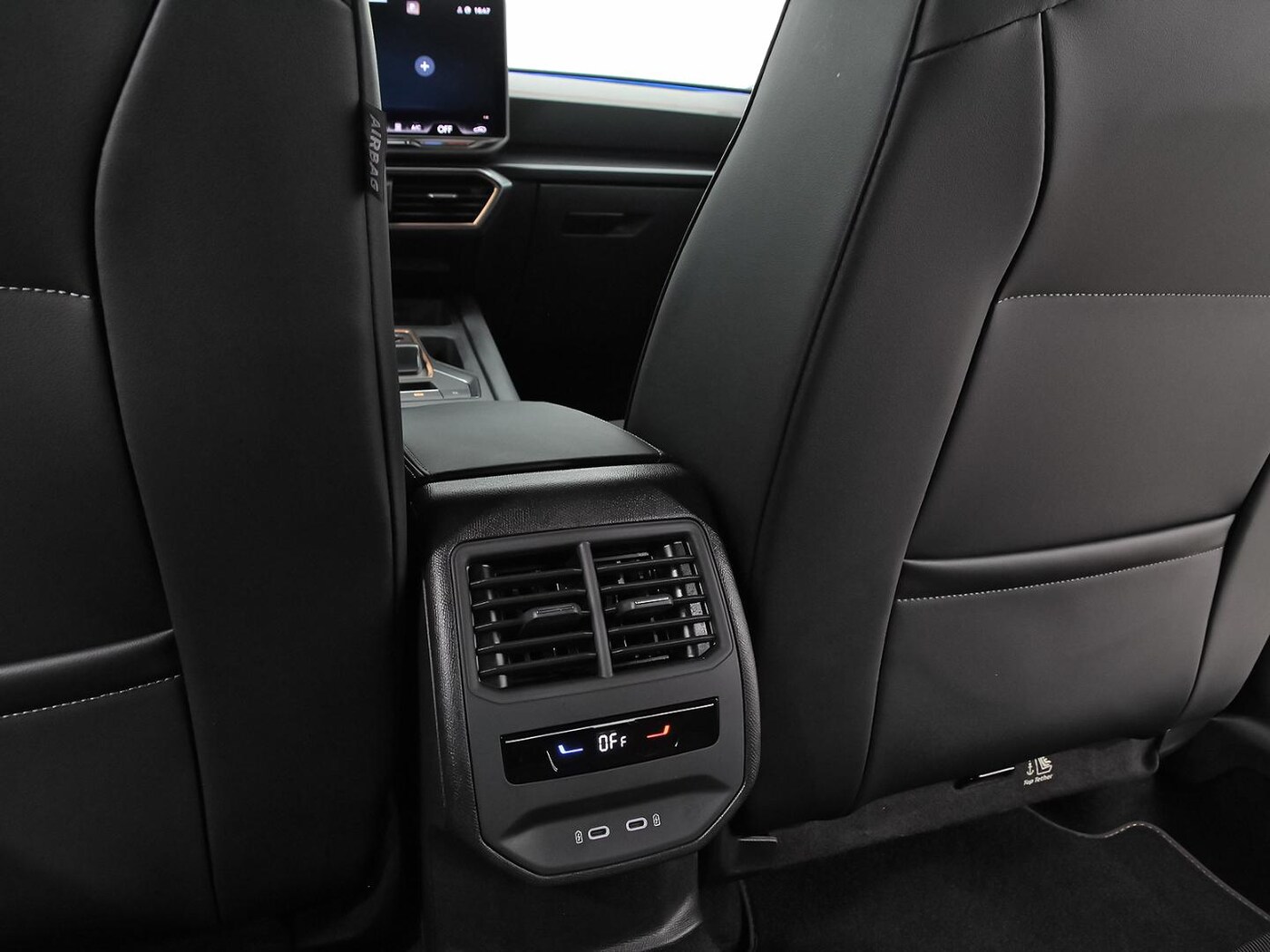CUPRA Leon León 1.5 eTSI DSG 110 kW (150 CV) — photo 33