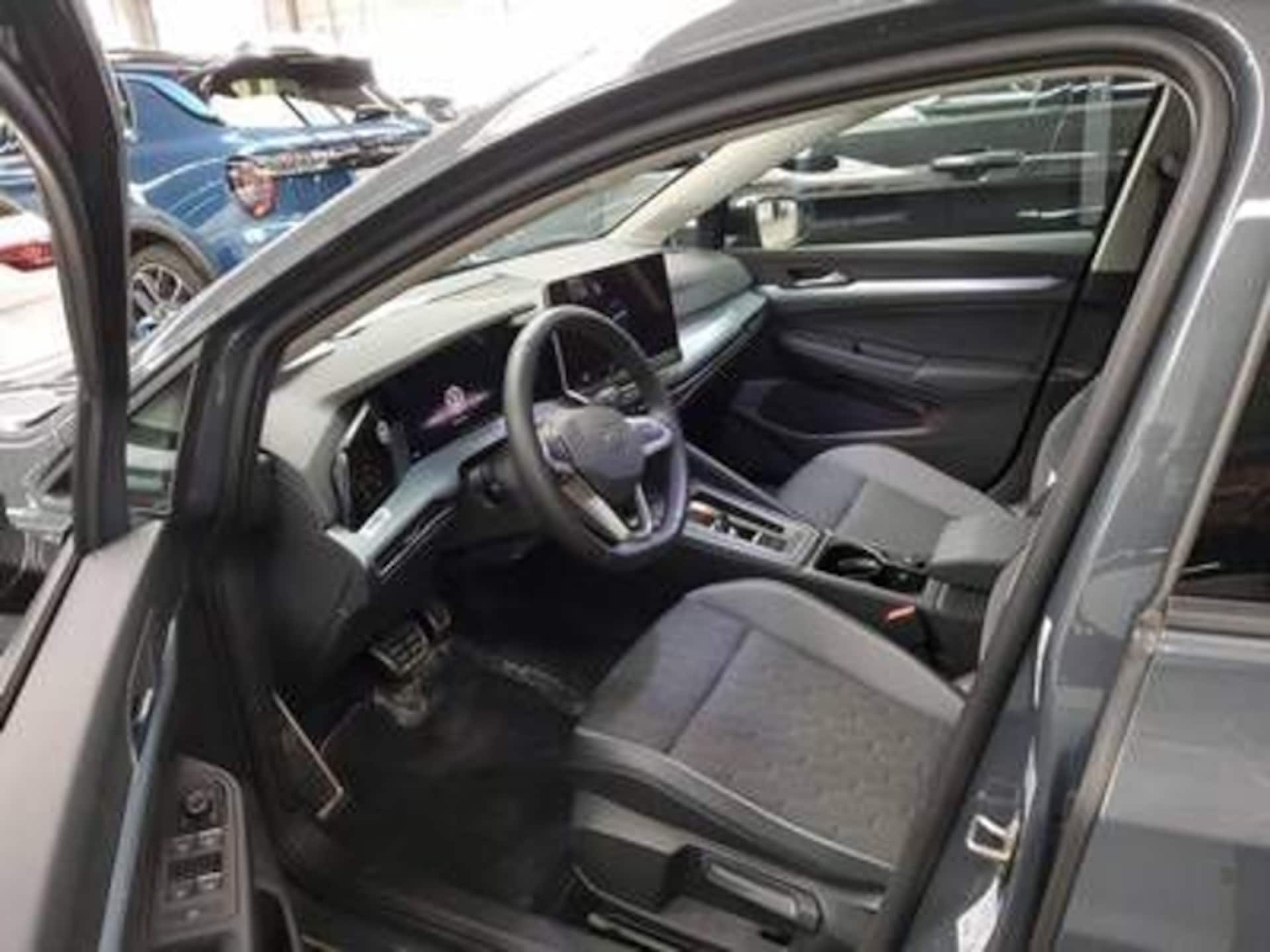 Volkswagen Golf Life