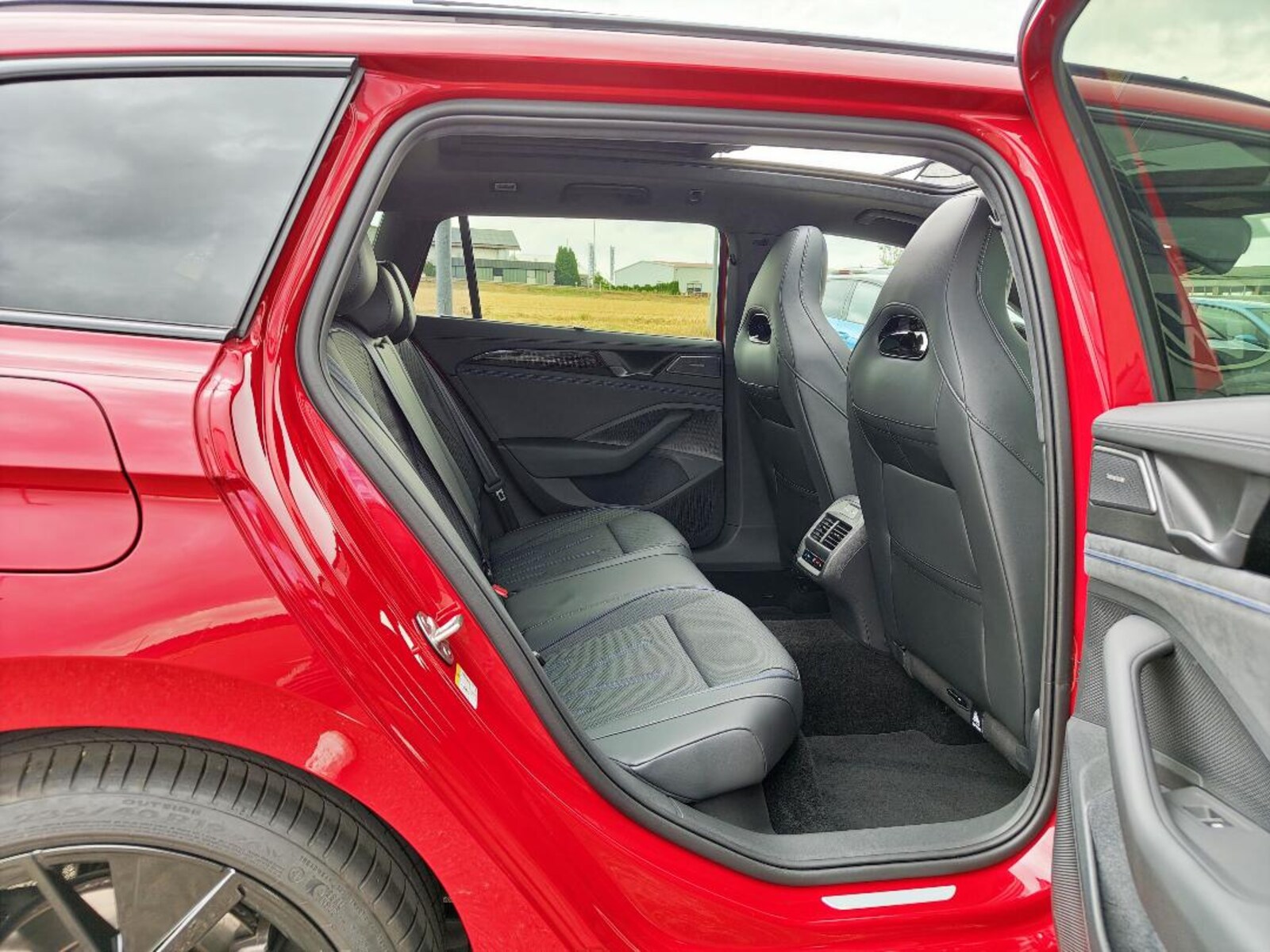 Volkswagen Passat – Bild 15