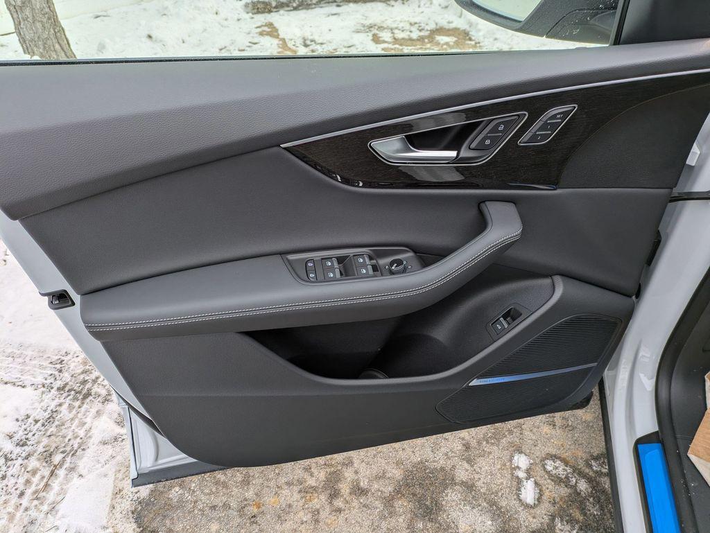 2026 Audi Q8 Premium Plus - Photo 7