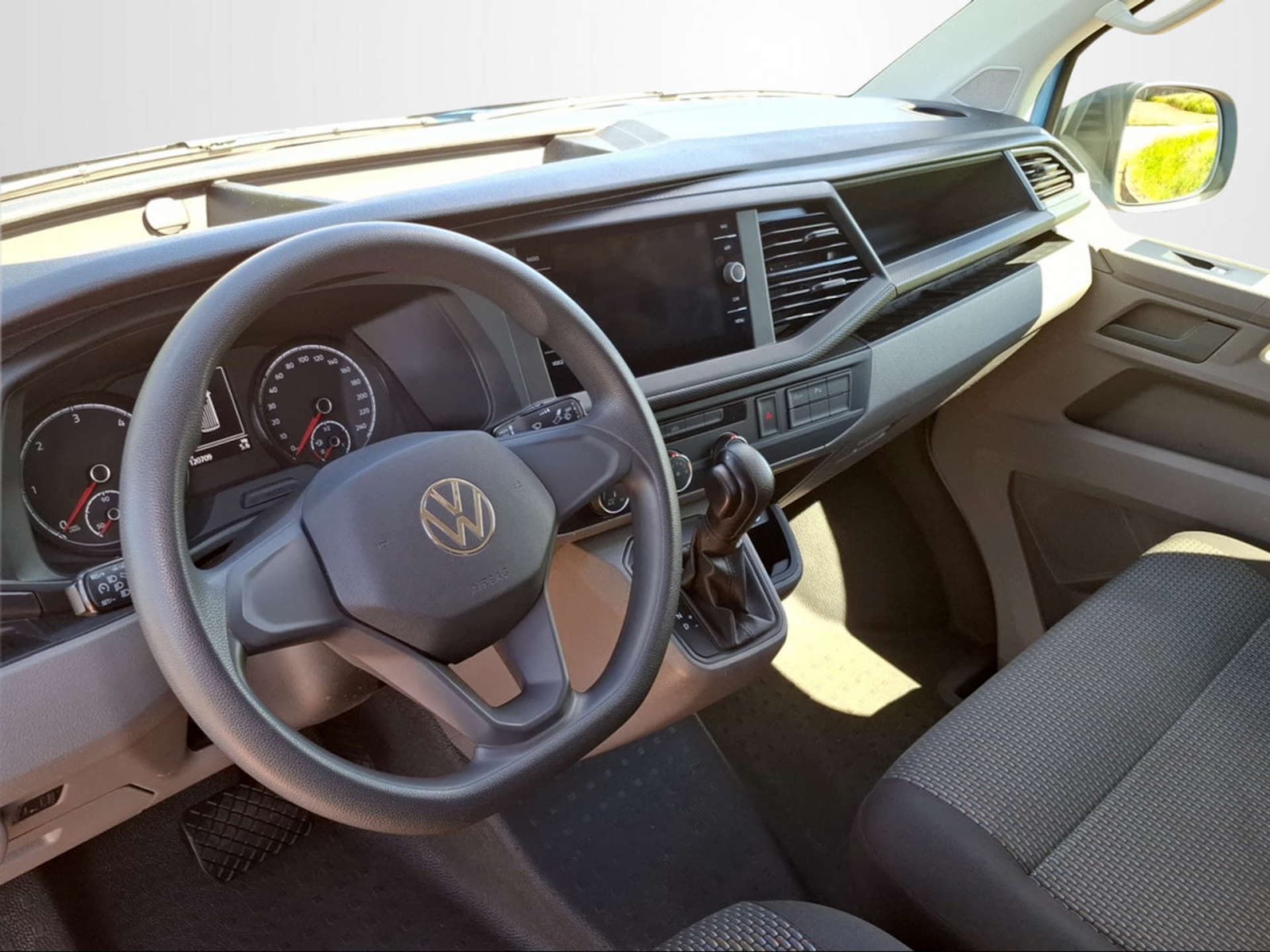 Volkswagen T6.1 Transporter Kasten langer Radstand