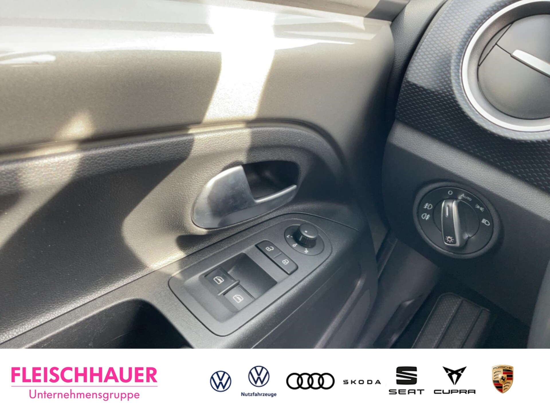 Volkswagen up! UNITED