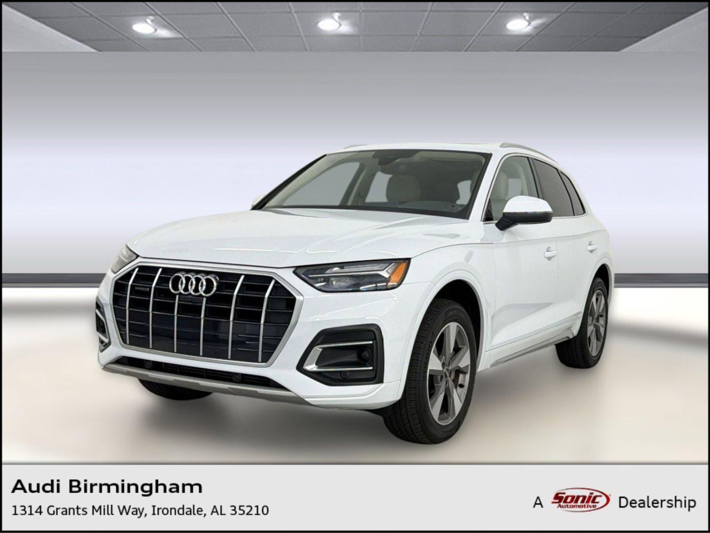 2022 Audi Q5 40 Premium Plus's photo