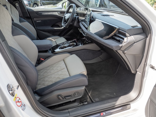 Image about Audi A6 Avant TFSI quattro 270 kW S tronic