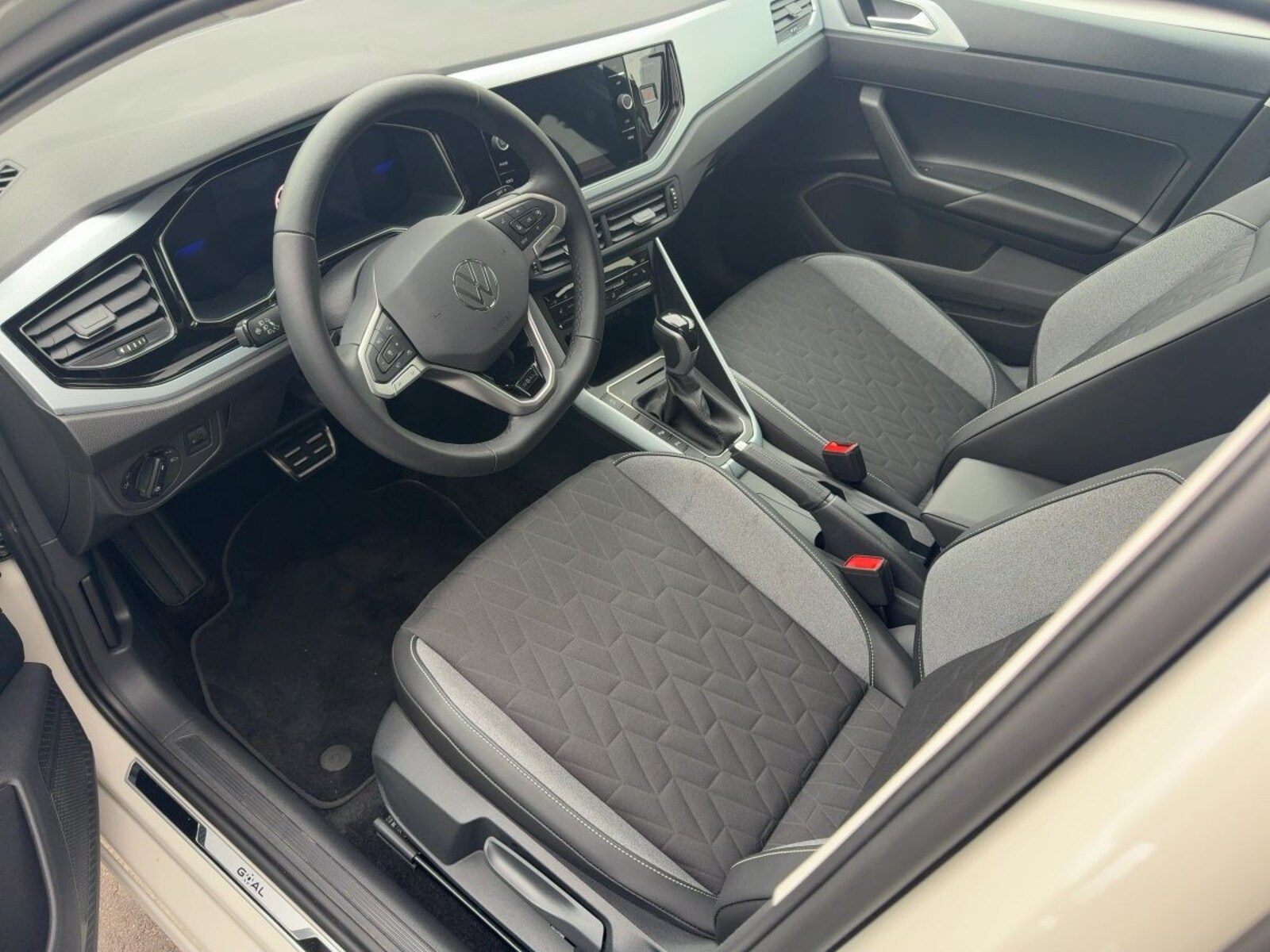 Volkswagen Polo – Bild 6