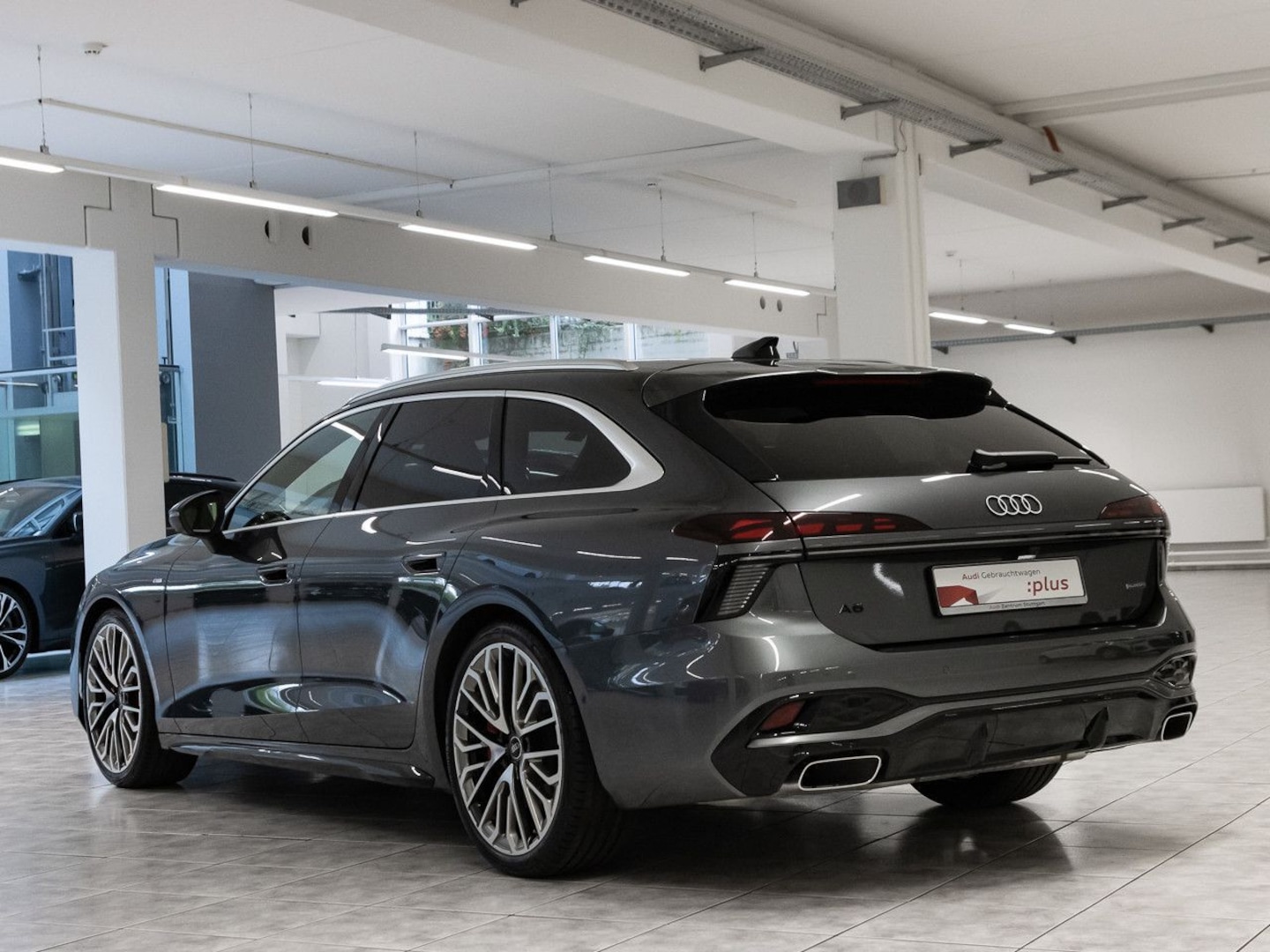 Bild über Audi A6 Avant TFSI quattro 270 kW S tronic - für weitere Informationen kontaktieren Sie den Audi Partner