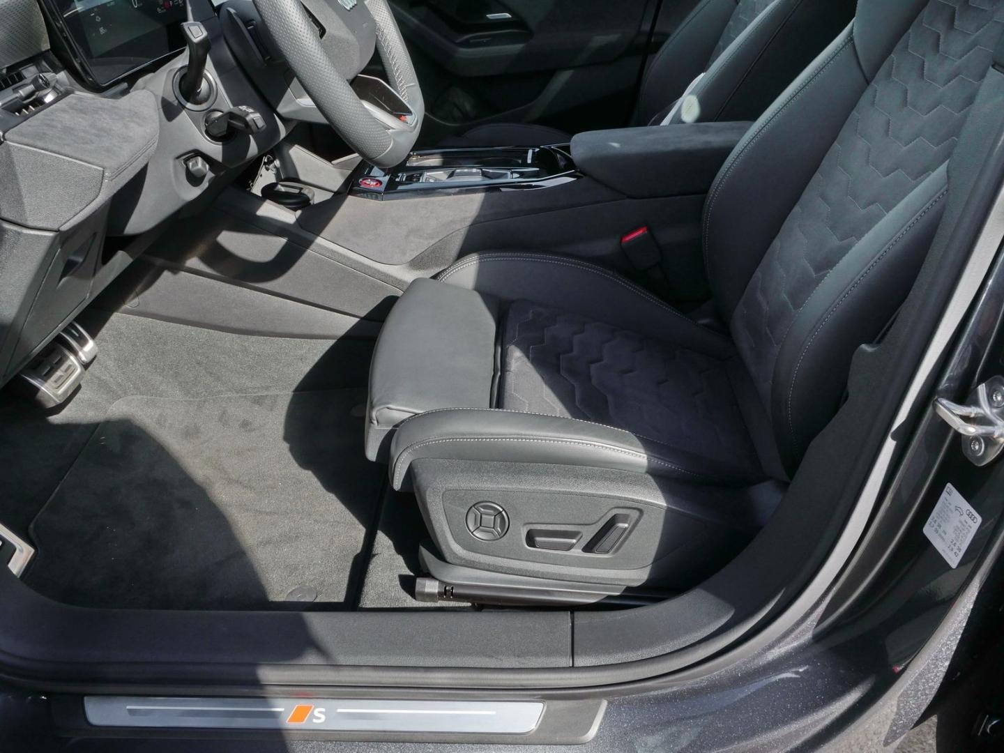 Bild über Audi S6 Avant e-tron e-tron quattro 370 kW - für weitere Informationen kontaktieren Sie den Audi Partner
