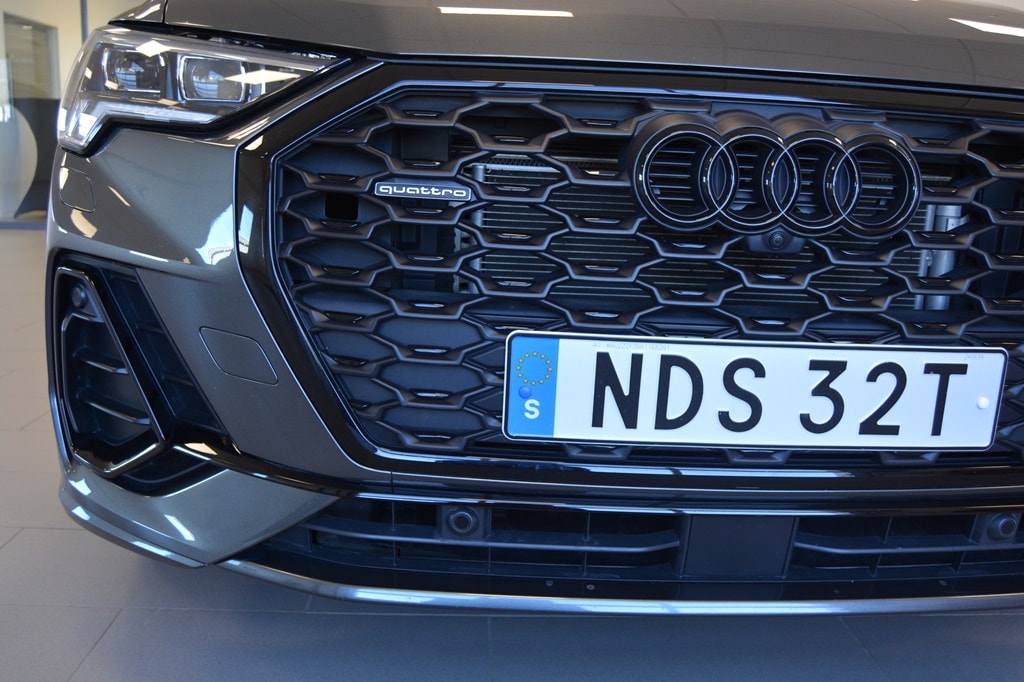 Bild som visar Audi Q3 Sportback Q3 Sportback 45 TFSI quattro S line 245 hk S tronic - för mer information kontakta din Audi Partner