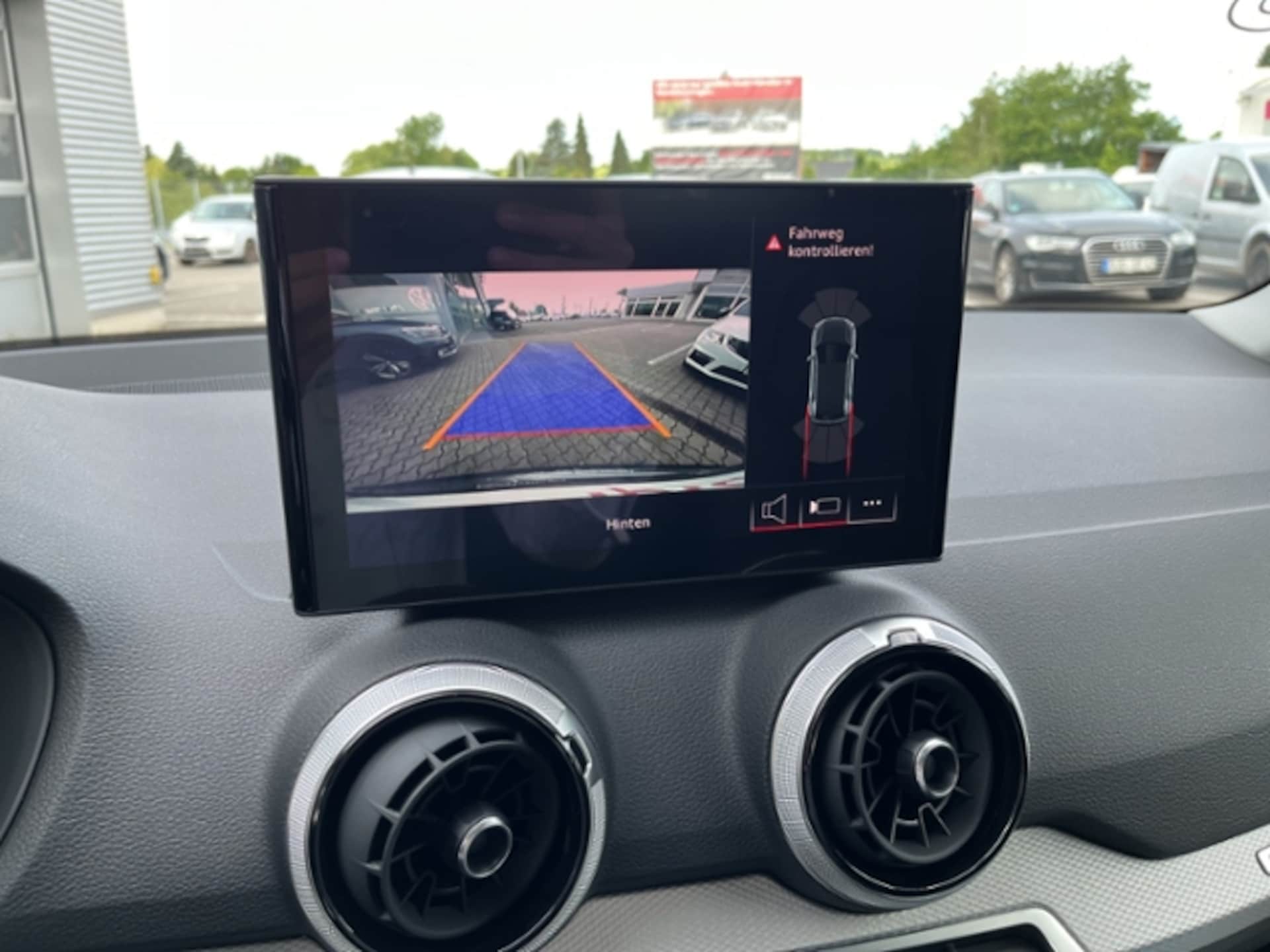 Audi Q2 S line