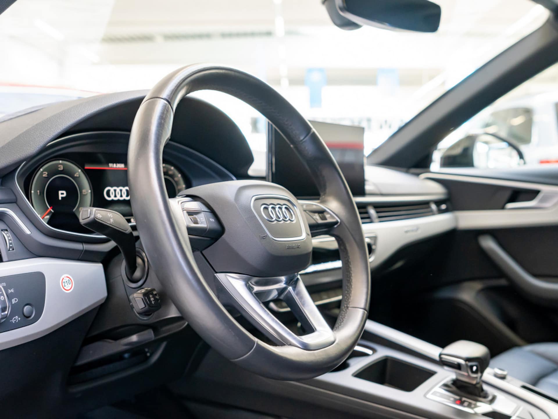 Audi A4 Avant S line