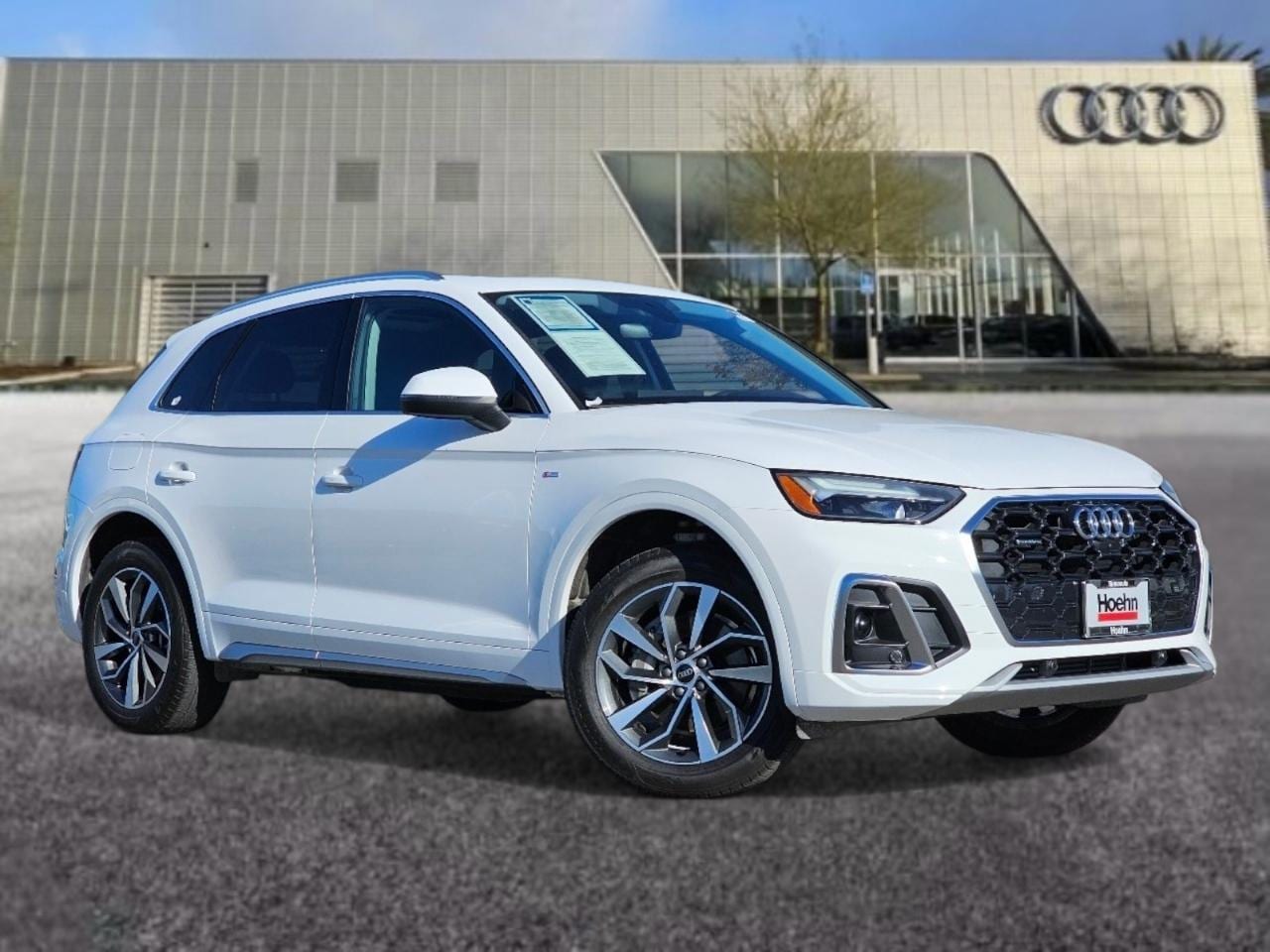 2023 Audi Q5 45 Premium Plus's photo