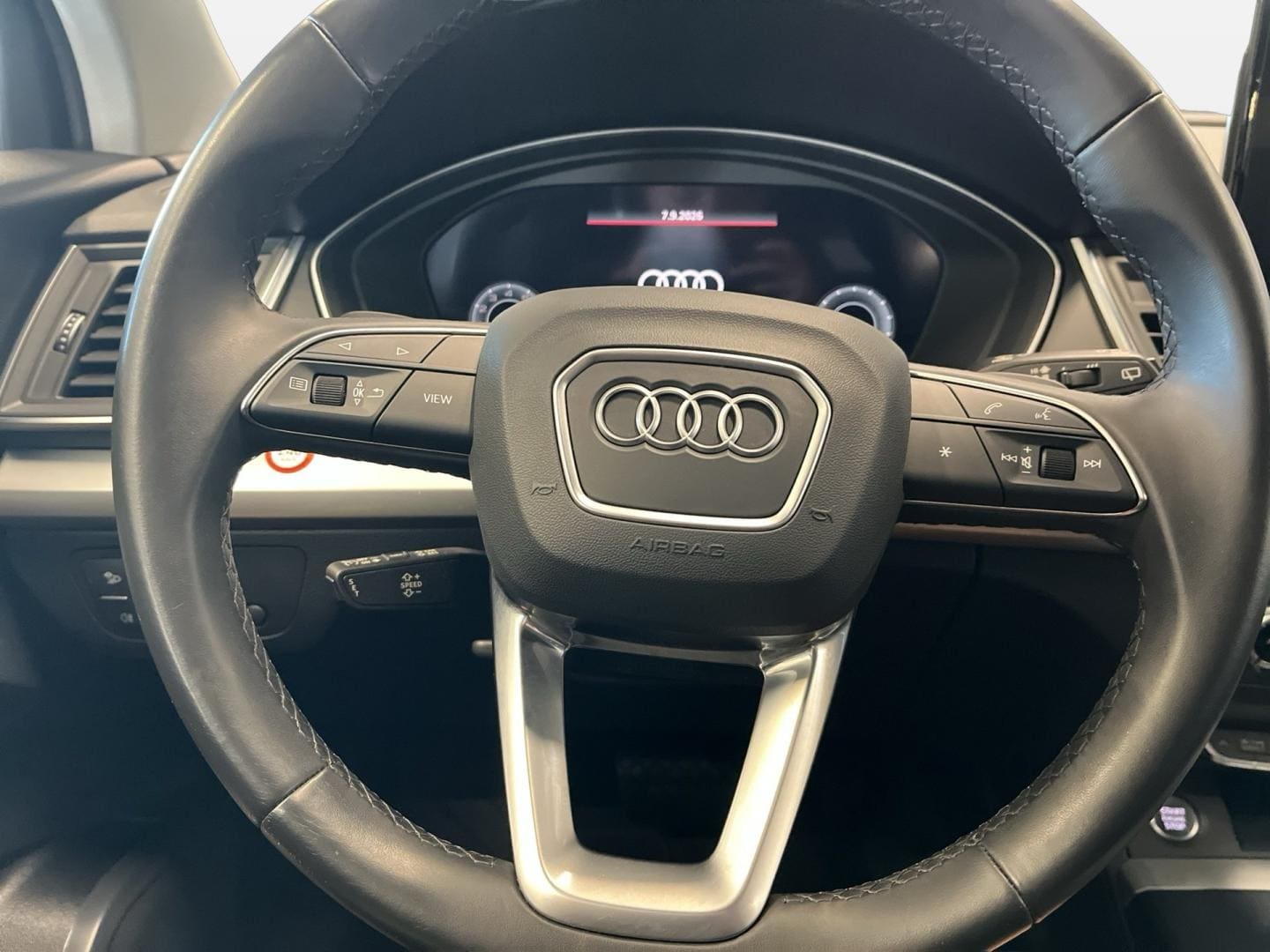 Bild über Audi Q5 40 TFSI quattro S tronic - für weitere Informationen kontaktieren Sie den Audi Partner