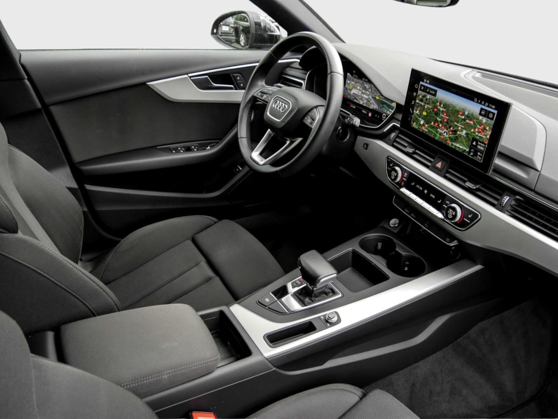 Audi A4 Avant S line