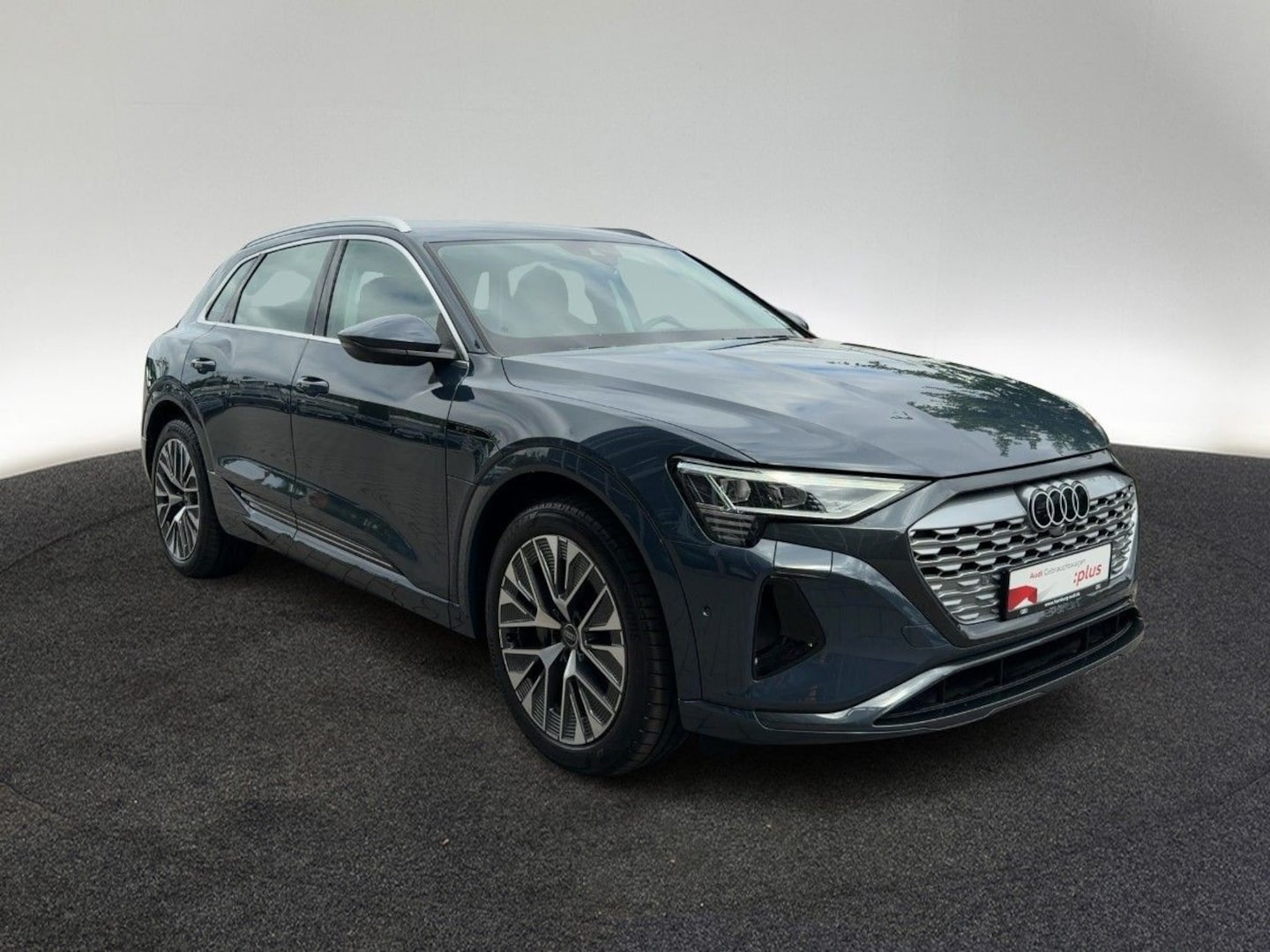 Bild über Audi Q8 e-tron advanced 55 e-tron quattro - für weitere Informationen kontaktieren Sie den Audi Partner