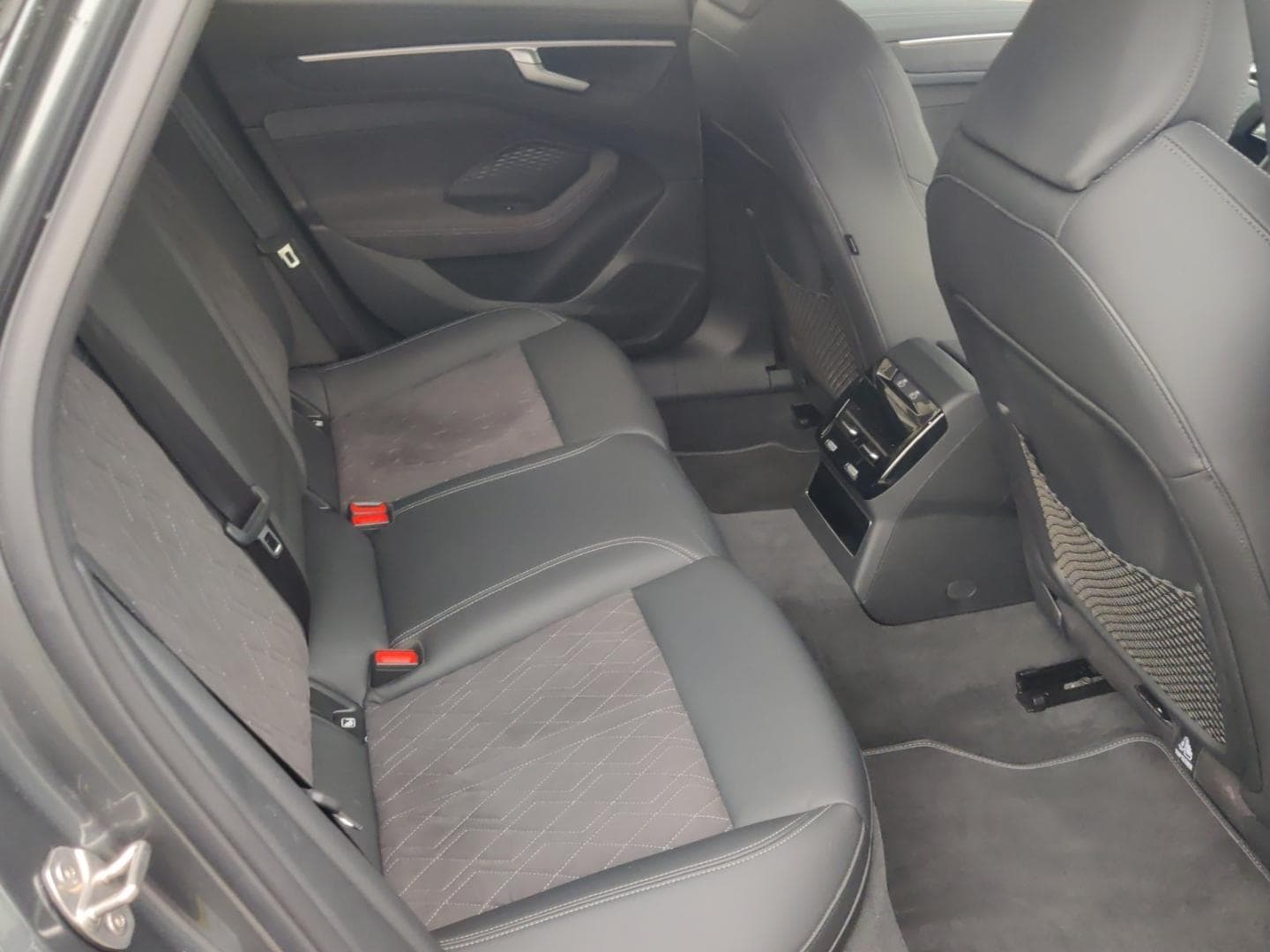 Bild über Audi A6 Avant edition one TDI quattro 150 kW S tronic - für weitere Informationen kontaktieren Sie den Audi Partner