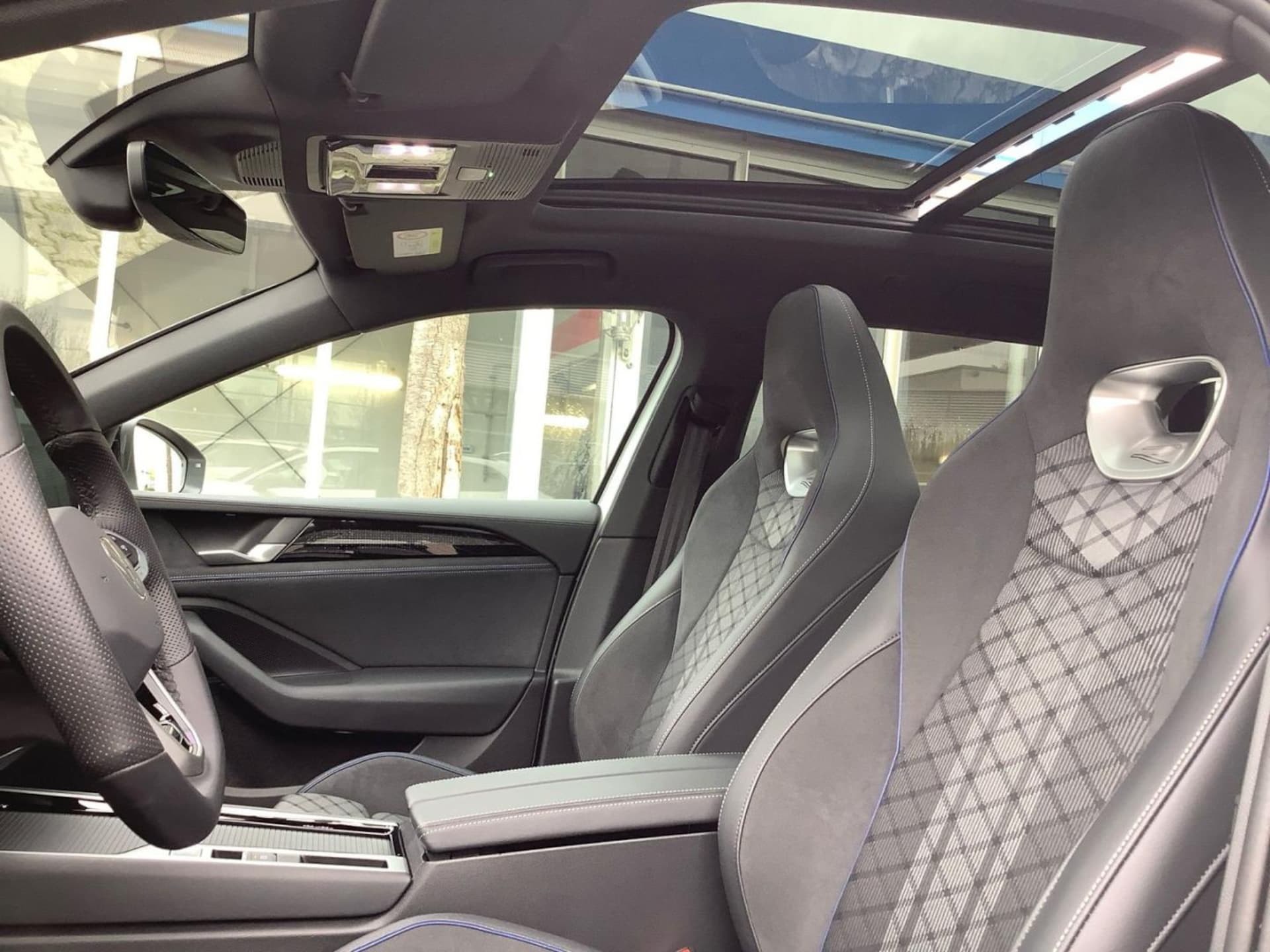 Volkswagen Passat R-Line