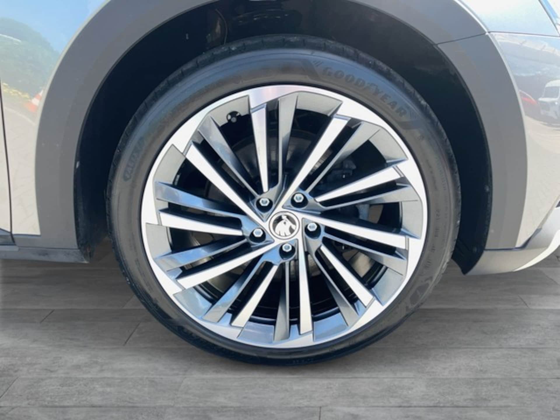 Skoda Superb Combi Scout
