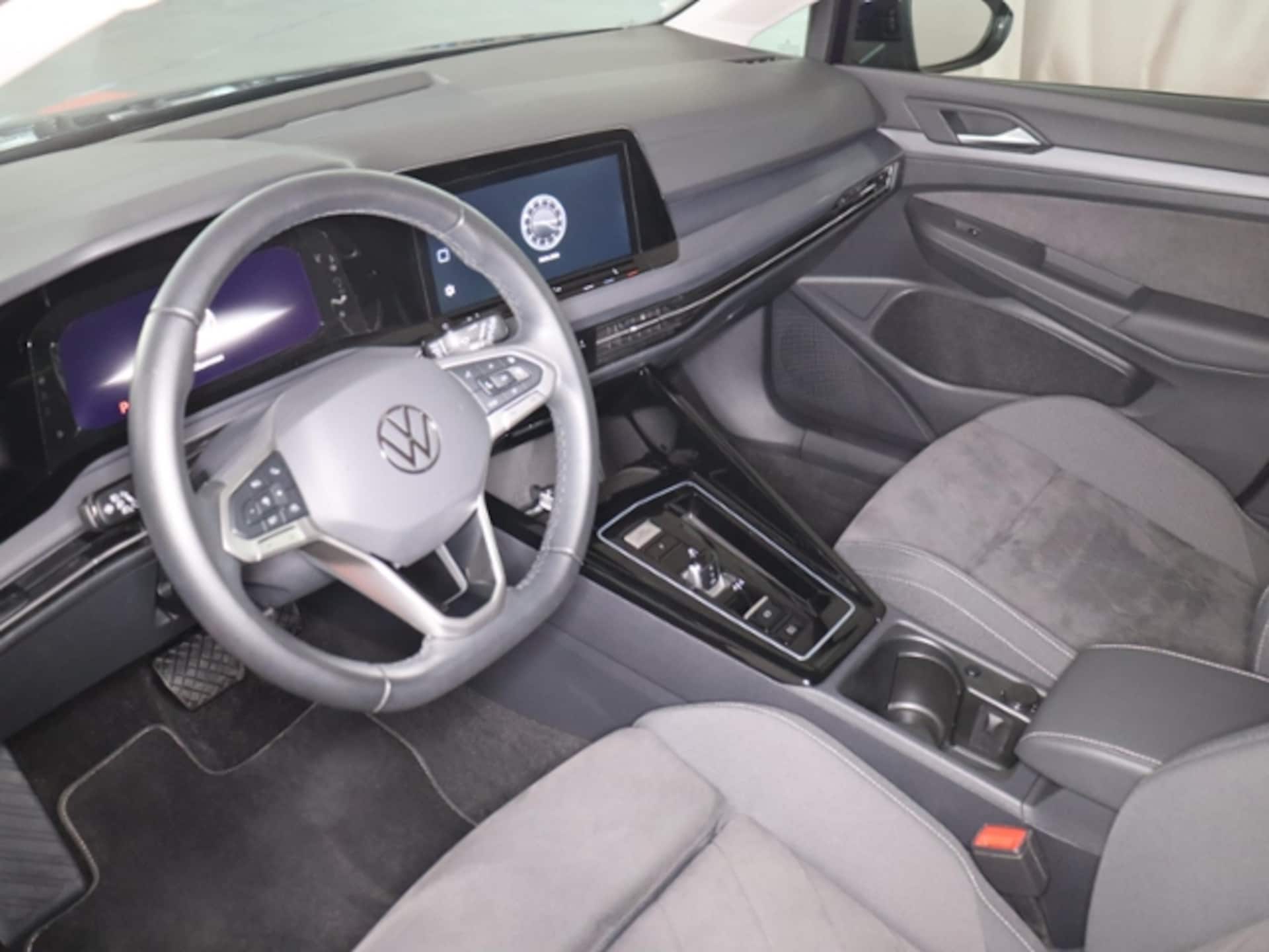 Volkswagen Golf Style