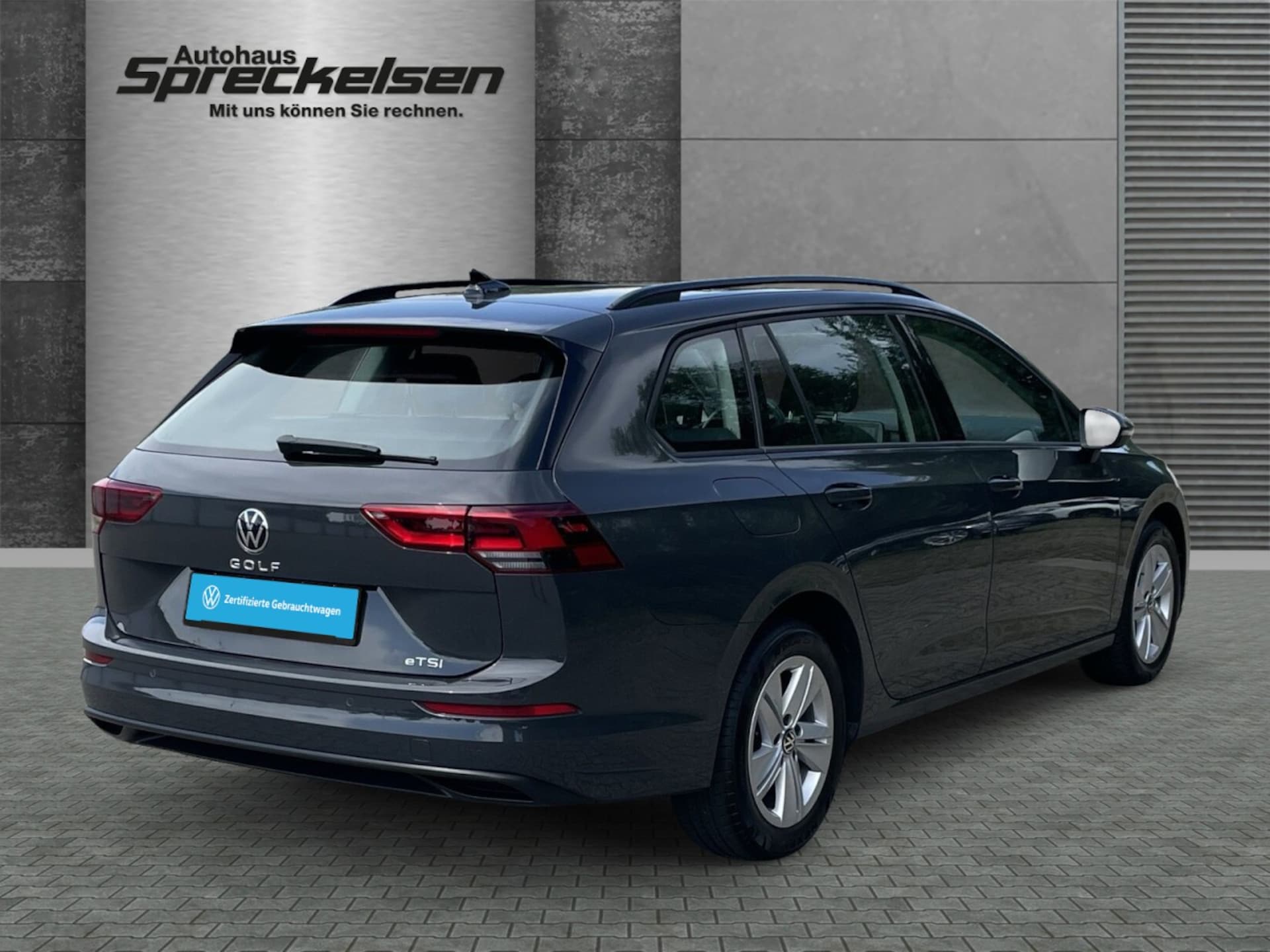 Volkswagen Golf Variant Life
