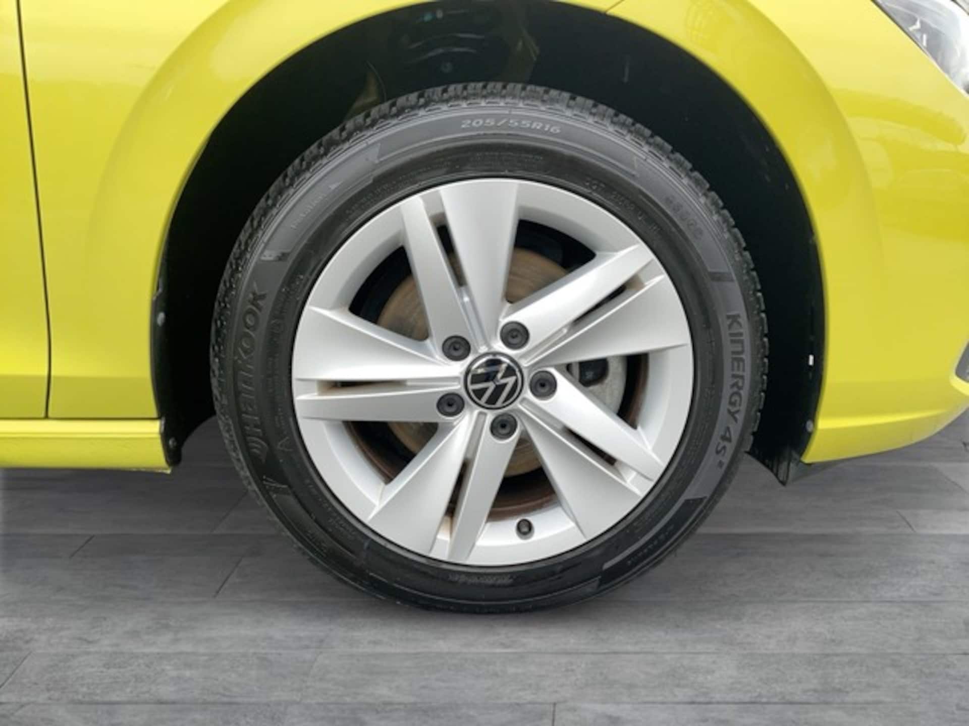 Volkswagen Golf Life